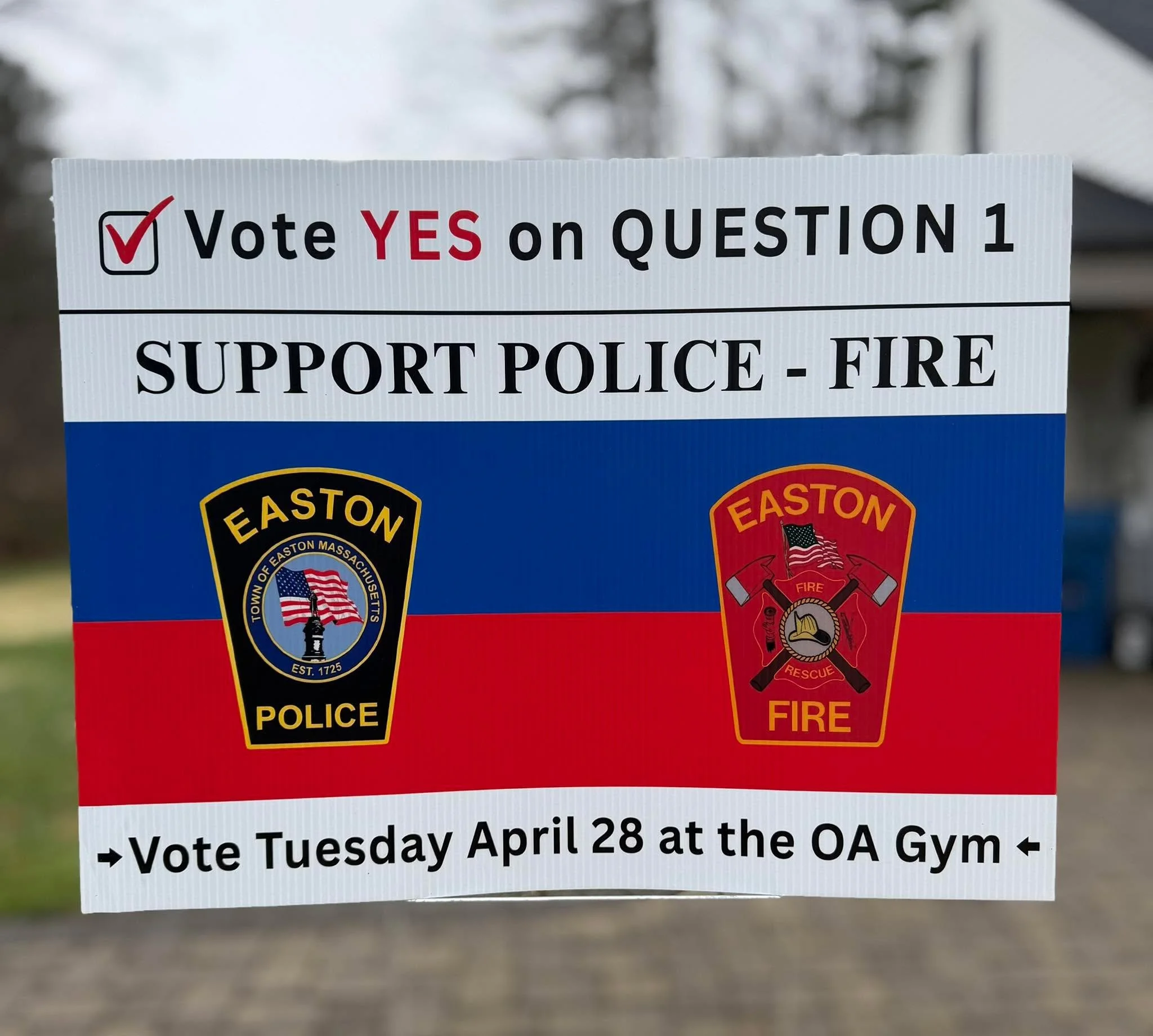 If anyone would like one of these signs for their yard, hit me up and we&rsquo;ll make arrangements to get you one!  Thanks for the support everyone!🚒🚔