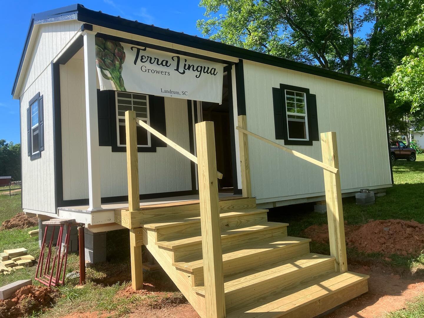 The Terra Lingua farm store is up and running! Store hours are Wednesday and Thursday, 3pm-6pm. This week we have lettuce, broccoli, snow peas, kale, cabbage, scallions, radishes, and much more. To see availability, check out the farm store tab on ou
