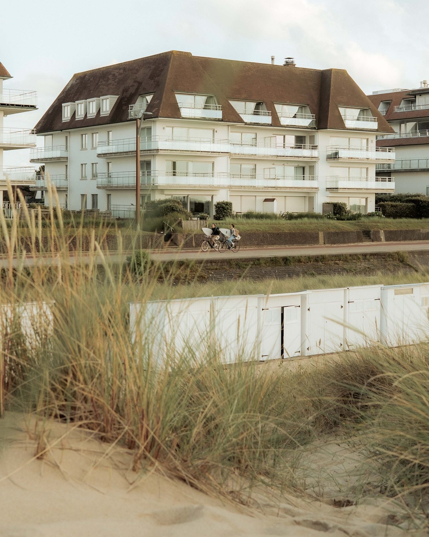 Favorite place to be. 🎞️
.
.
.
.
#knokke #knokkeheist #seaside #fujix100v #belgium #oceanair #sandytoes @myknokkeheist