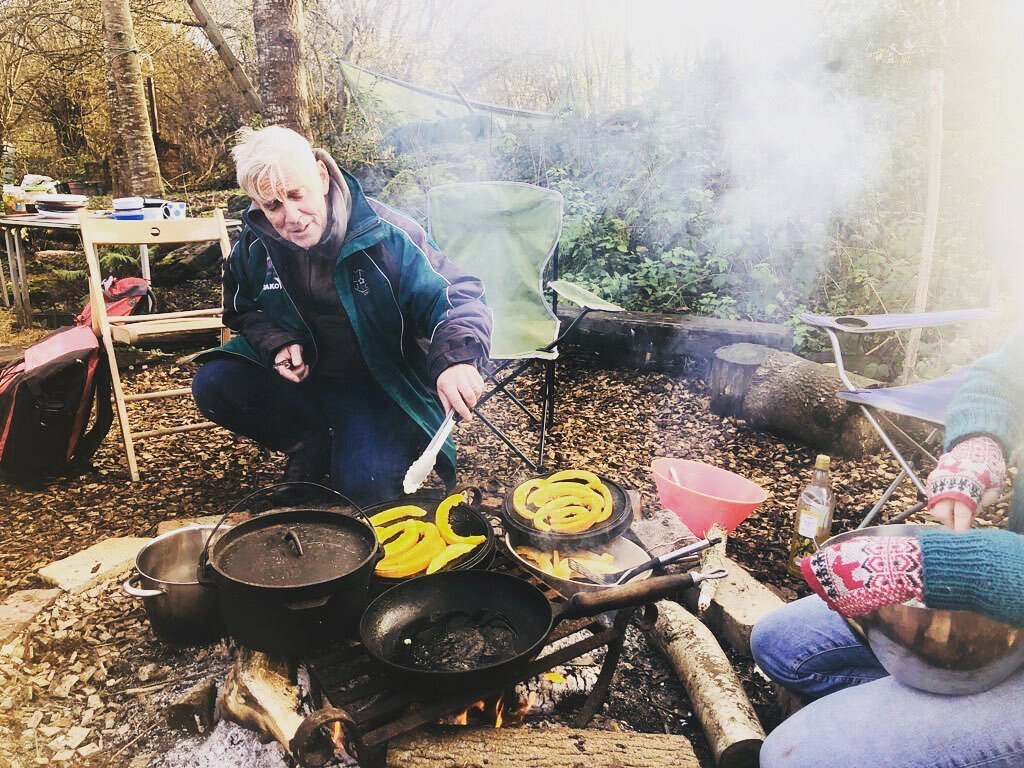 My final Wild Wellbeing session of 2022 was a fun foraging and outdoor cooking day, celebrating some of the foods nature gives us. We had nettle and ground ivy fritters (picked from the meadow and woodland) and pumpkin - in soup and barbecued on the 