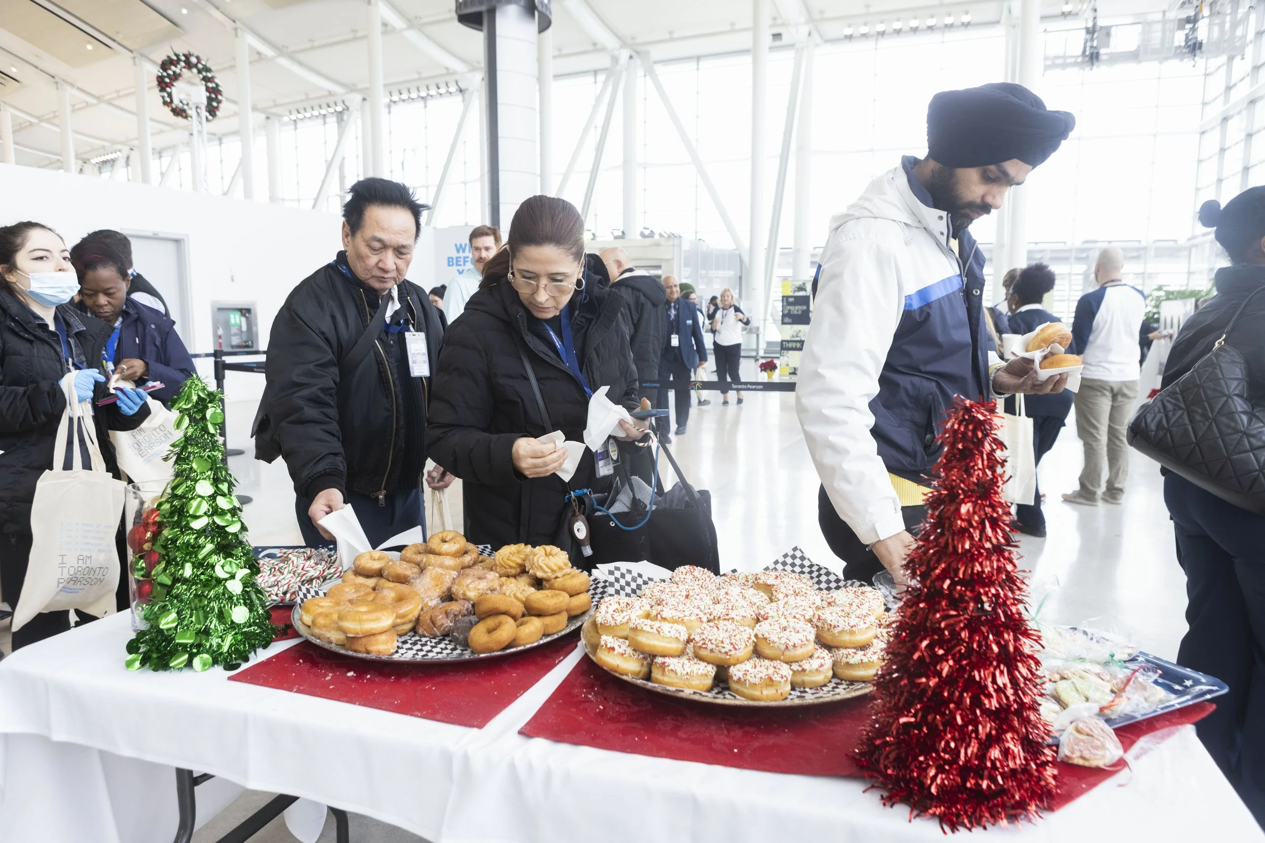 Employee_Holiday_12_14_23_117.jpg