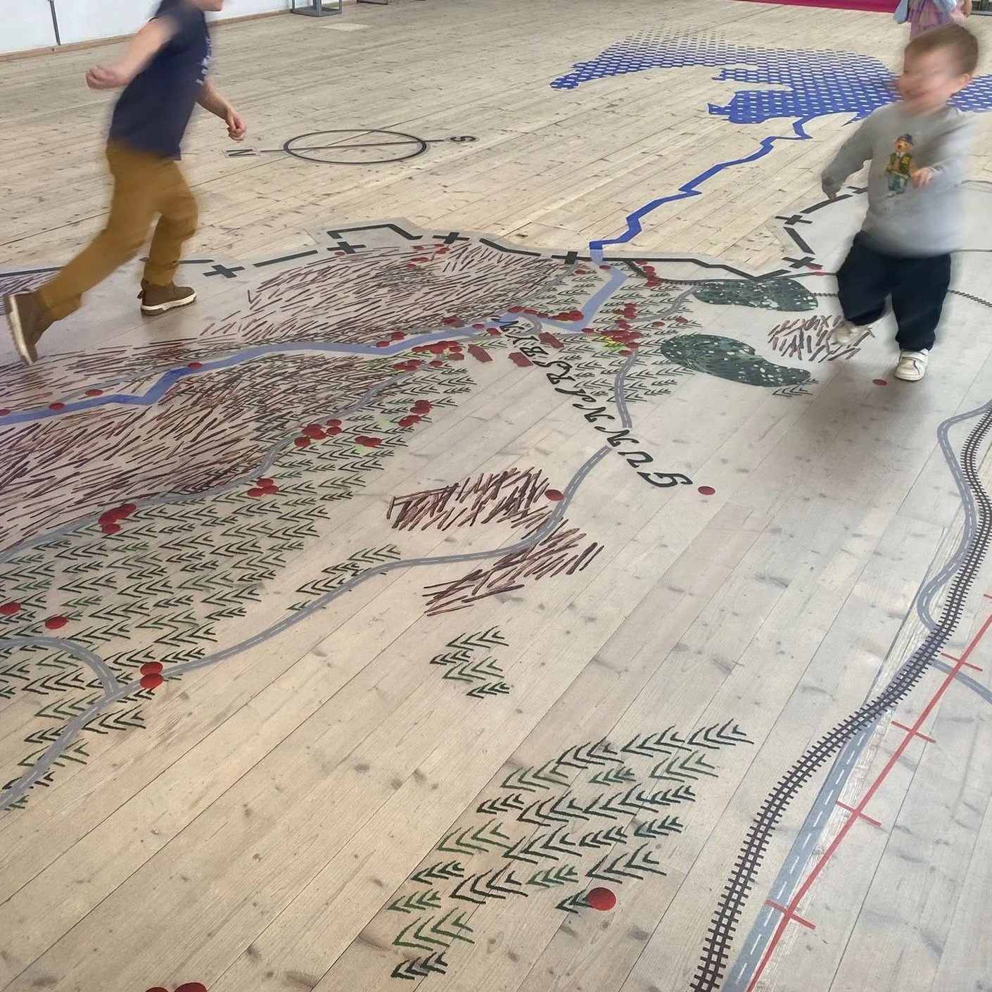 P&aring; ArkDes medverkar Team Boden i Torget: &Ouml;dehus och marken vi delar med ett projekt som unders&ouml;ker hur befintliga byggnader kan bli en del av l&ouml;sningen p&aring; dagens bostadsutmaningar. Genom att arbeta med det som redan finns v