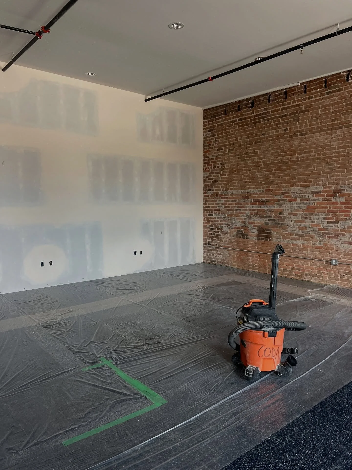 I have one remaining office space available in the beautifully renovated historic building at 356 1/2 Main Street. Roughly 800 sq feet with a small kitchenette in a class A building with an elevator. The bathrooms are shared with the other 2 tenants.