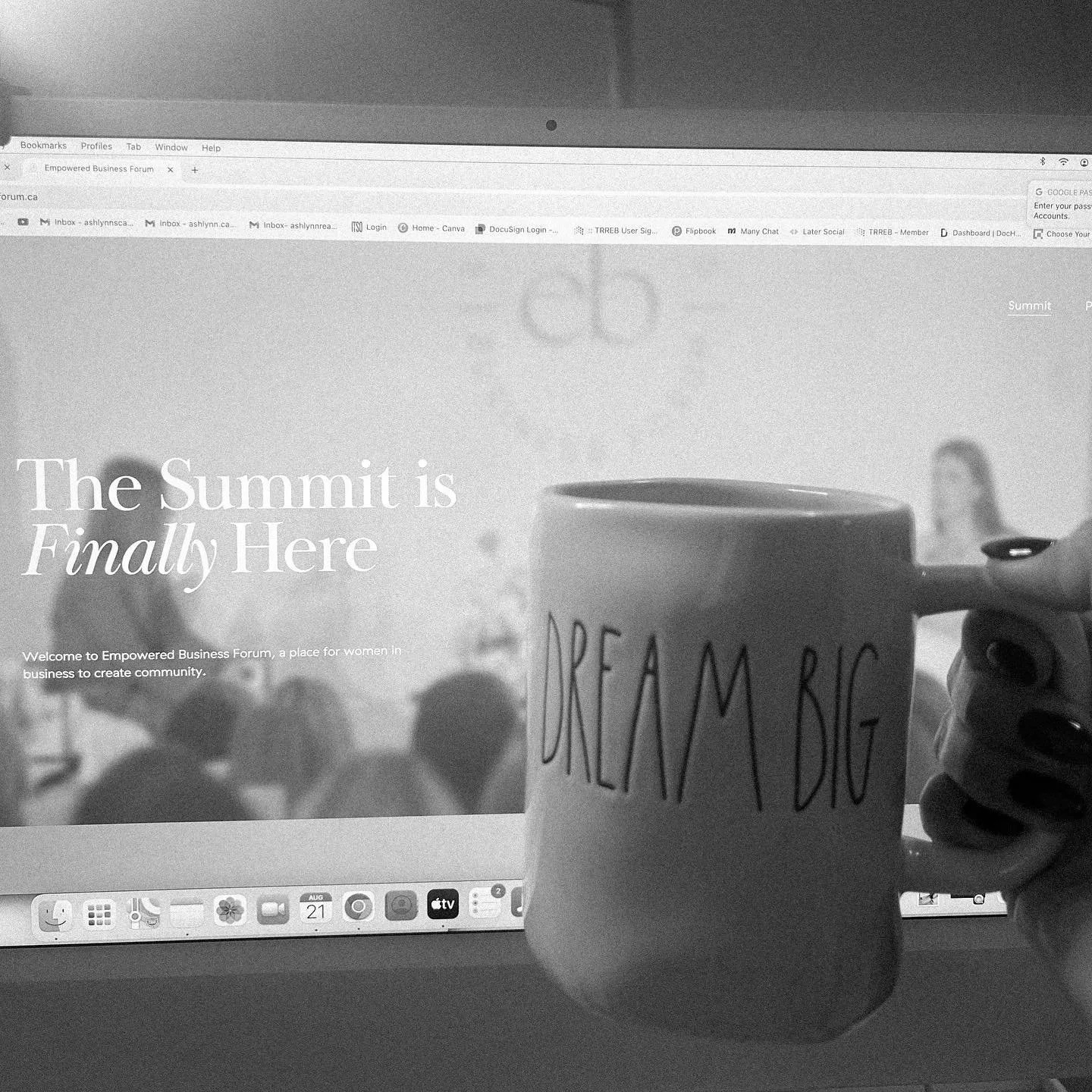 Honoured to be taking the stage this morning at the @empoweredbusinessforum to kick off the day. The line of women today is incredible and I cannot wait to hear all of them share their stories! ✨