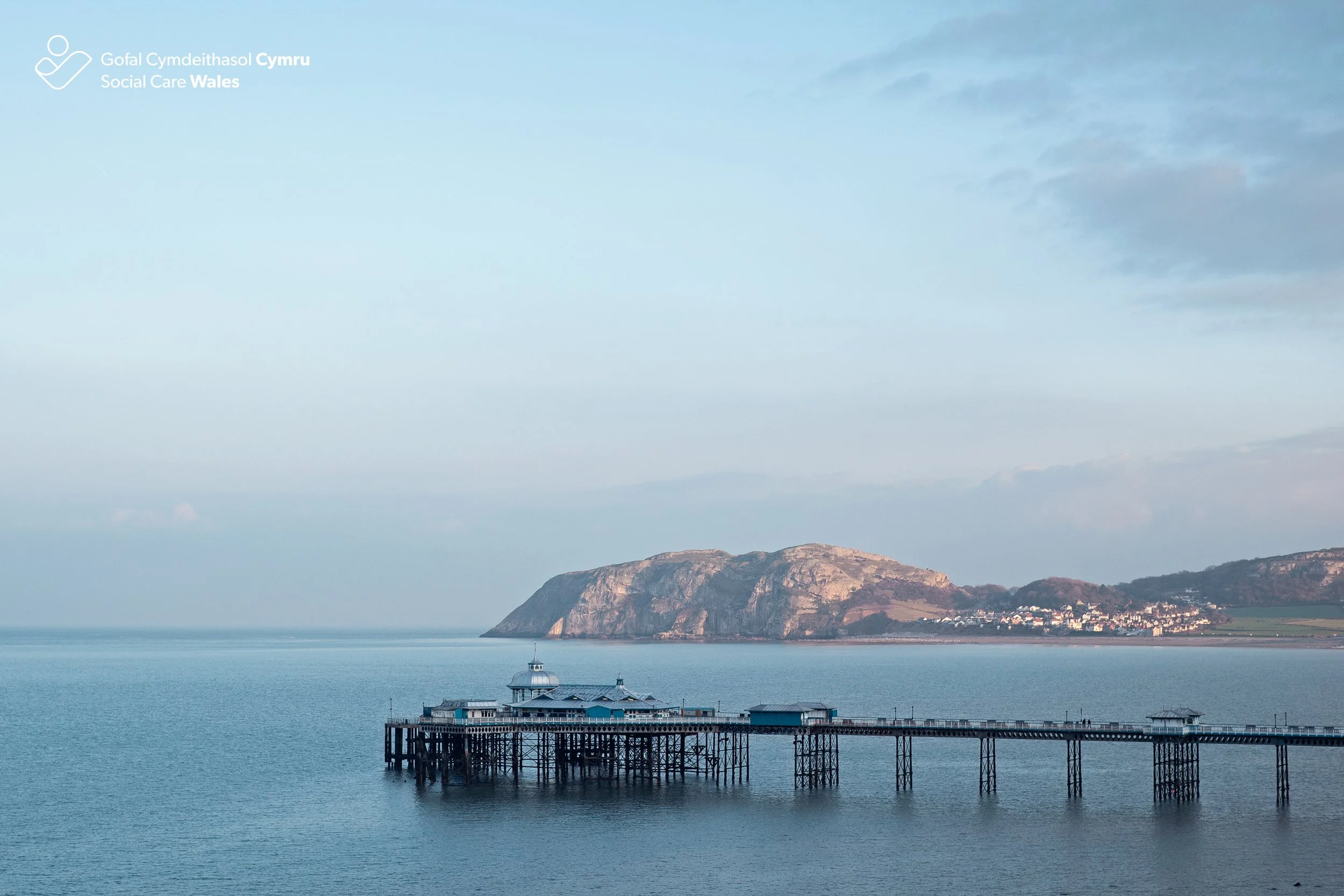 Llandudno Pier, North Wales.jpg