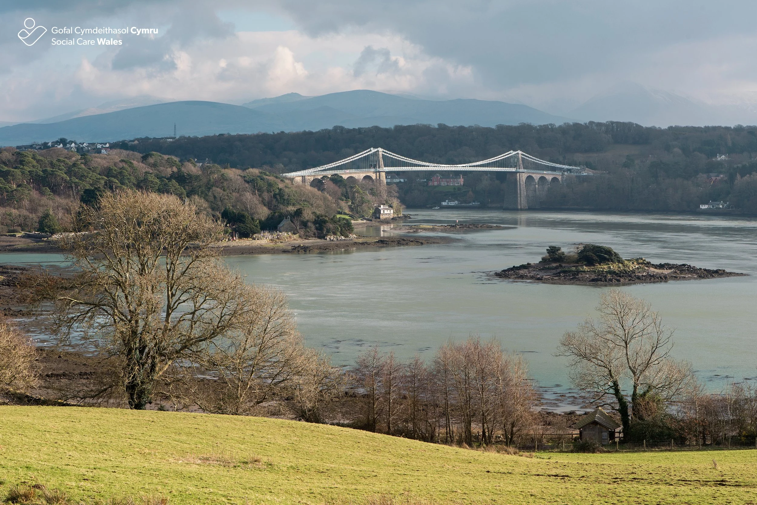 Menai Bridge, North Wales.jpg