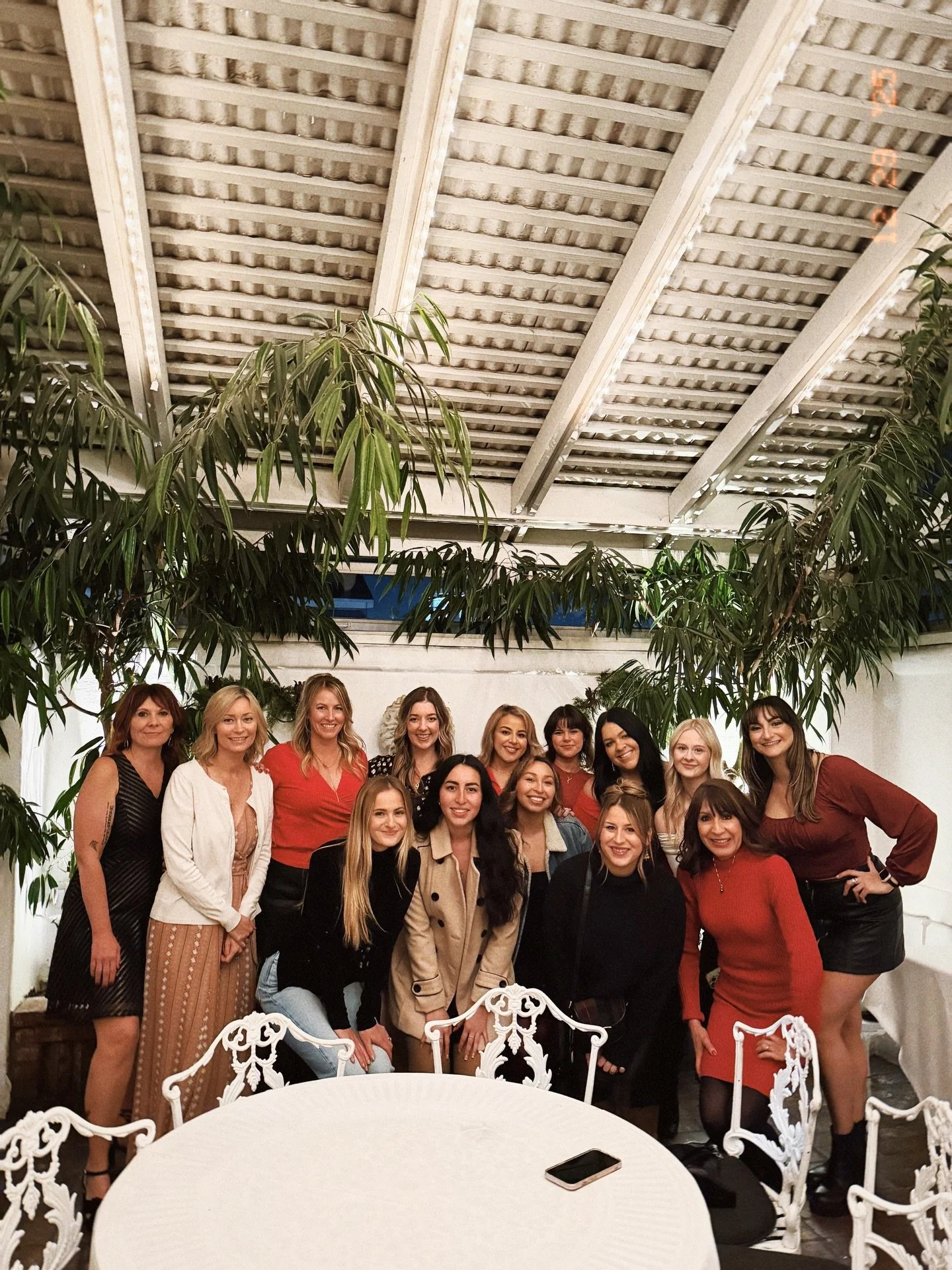 Grateful doesn&rsquo;t even begin to cover it🥹
What an incredible year with the most talented, hardworking, and beautiful team across both locations!
So excited for everything this new year has in store for us 🤍 
Here we come 2026! 🪩

#adornsalons