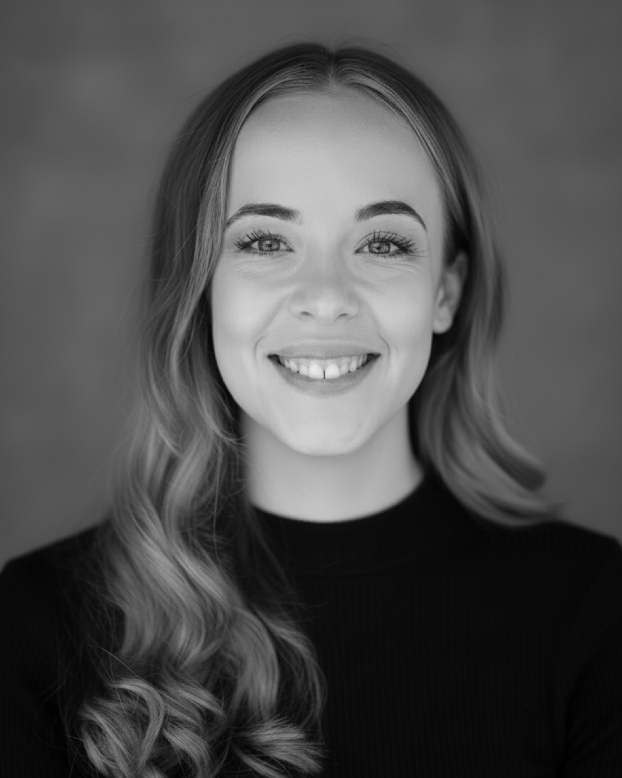 Sophie Morton | Editorial Actor Headshot for Stage and Screen