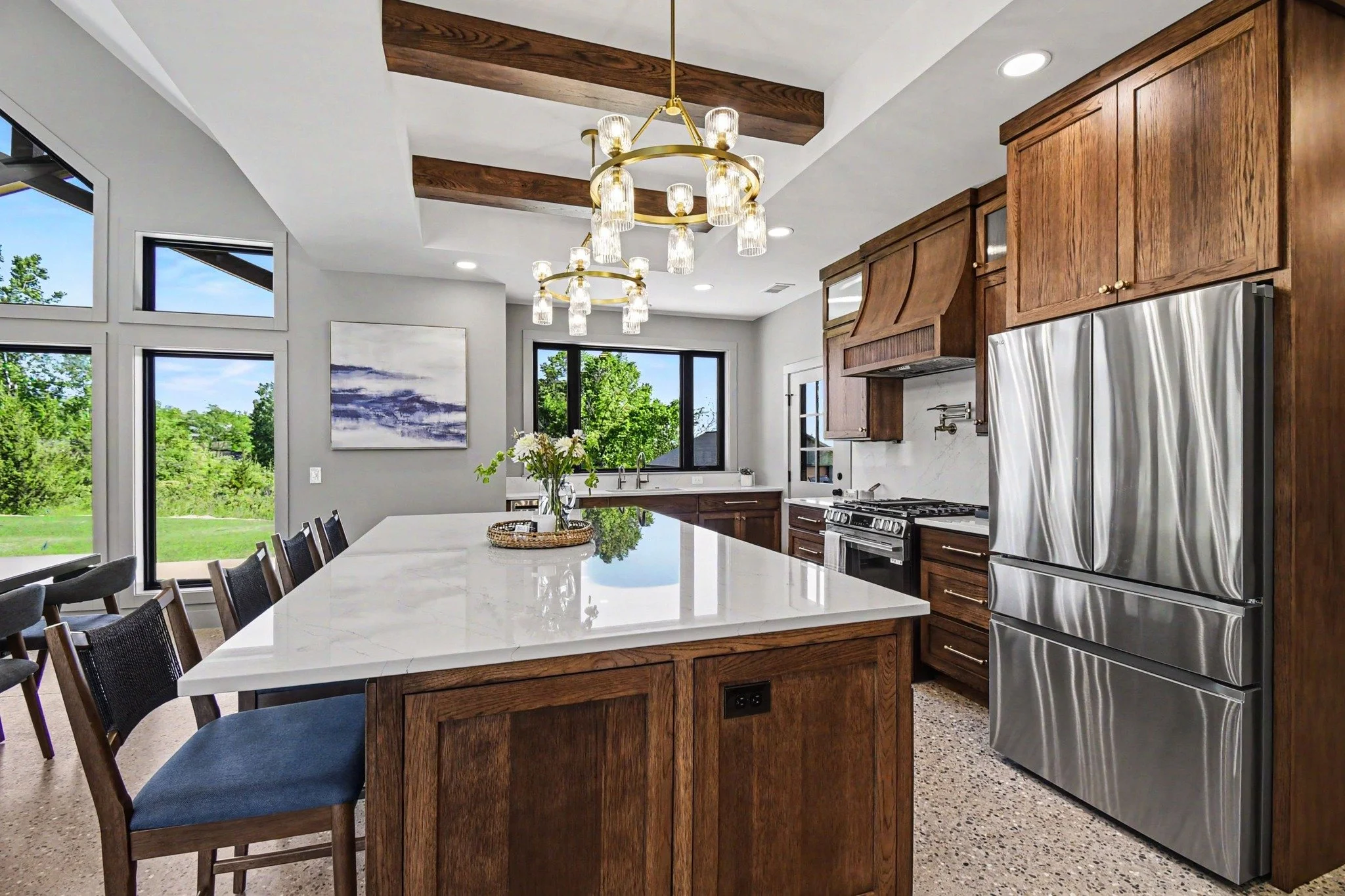 Can we talk about this cabinetry?✨

One of the details that truly sets this home apart is the stunning custom hickory cabinetry featured throughout. From the spacious kitchen to the thoughtfully designed built-ins, the rich wood grain and warm tones 
