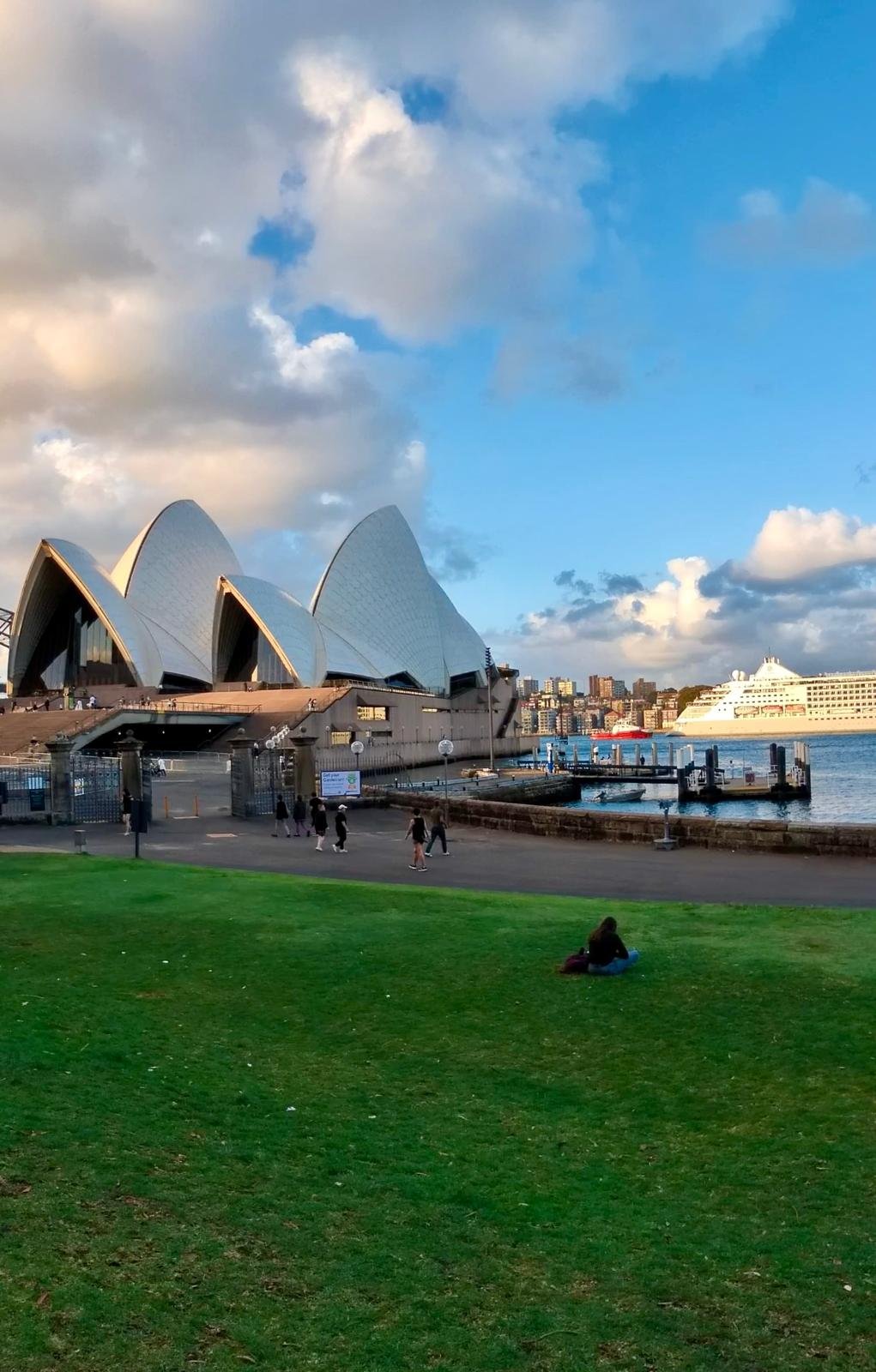 Opera house sydney en el atardecer.jpeg