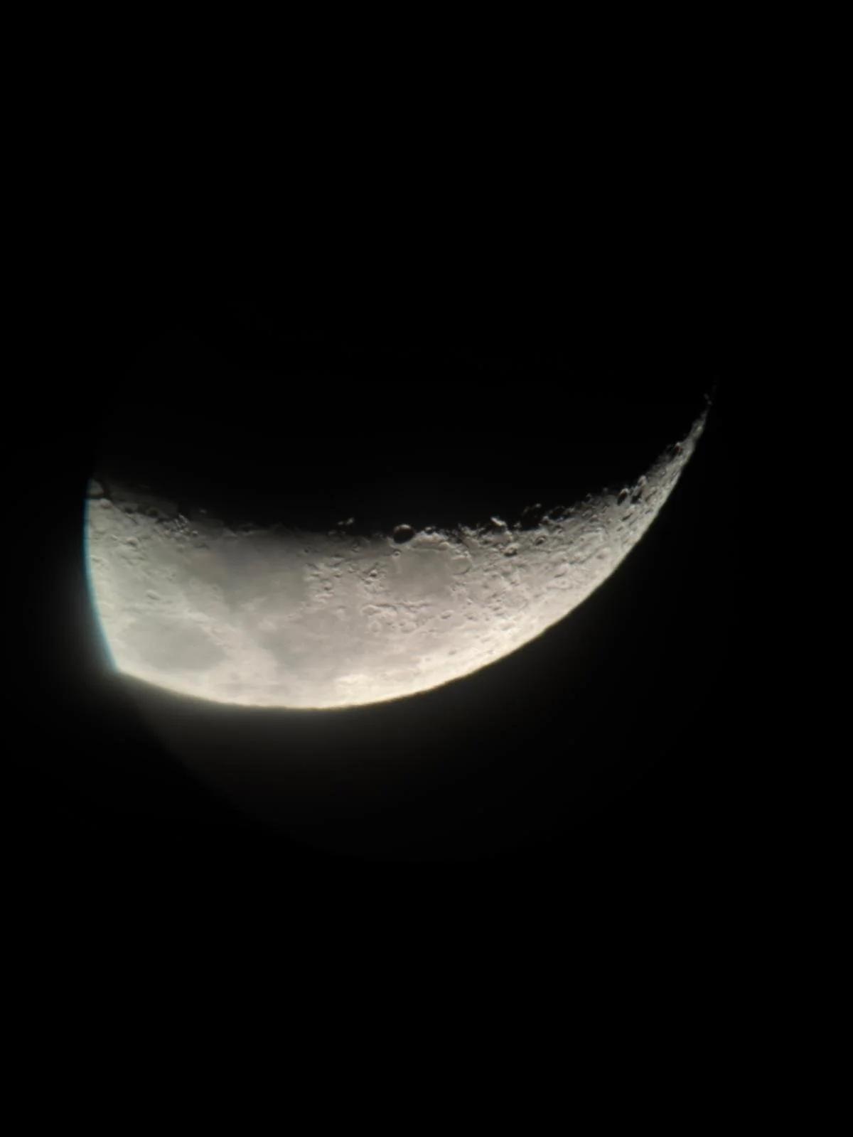 luna-vista-con-telescopio-en-alfa-aldea.jpeg