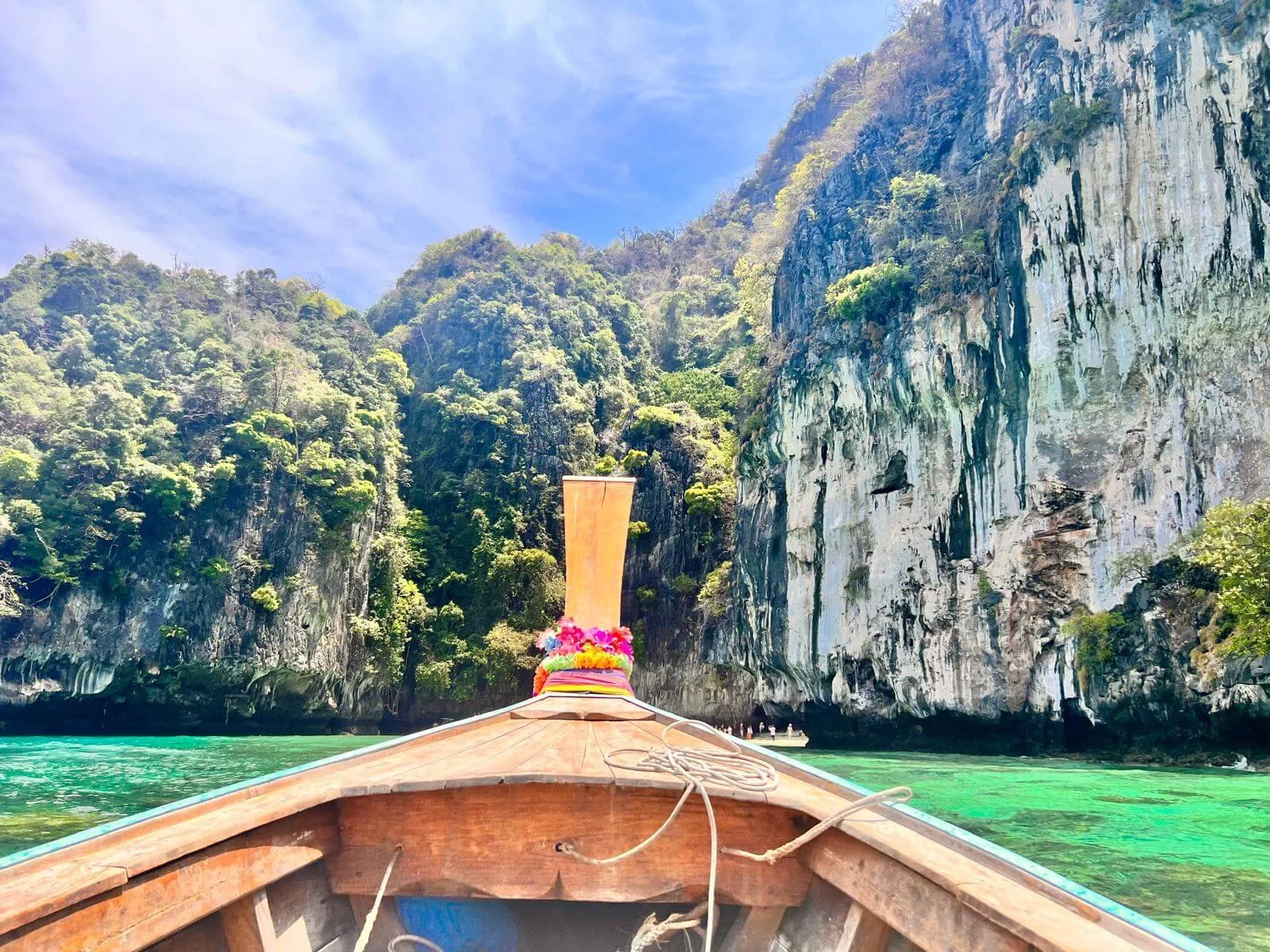 Koh Phi Phi: qué hacer, cómo llegar y qué esperar de verdad