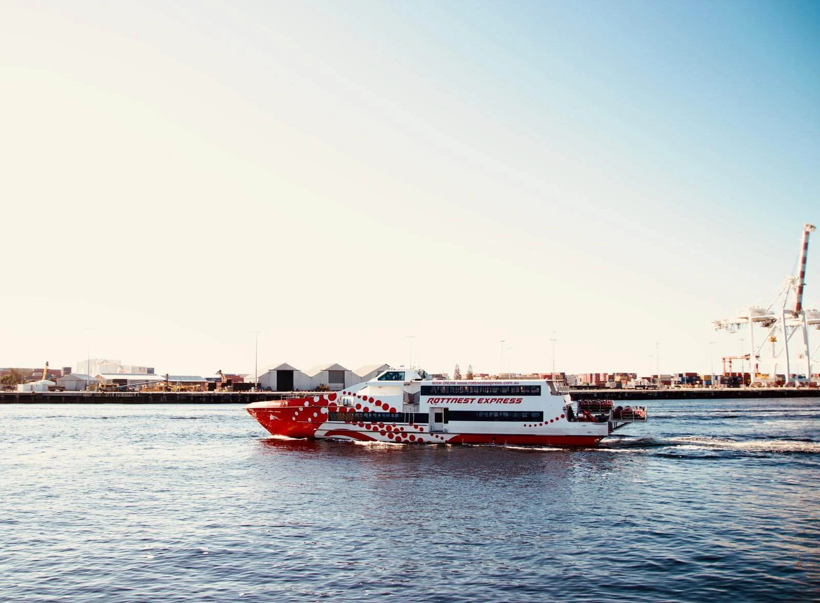 ferry saliendo a Rottnest Island desde Fremantle