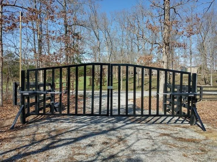 All-metal gate fabricated from powder-coated steel