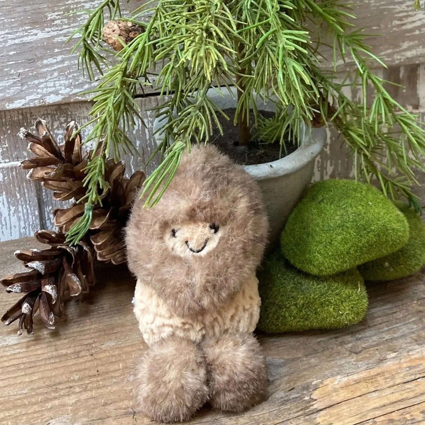 Amuseables Peanut - Yeti Outfit