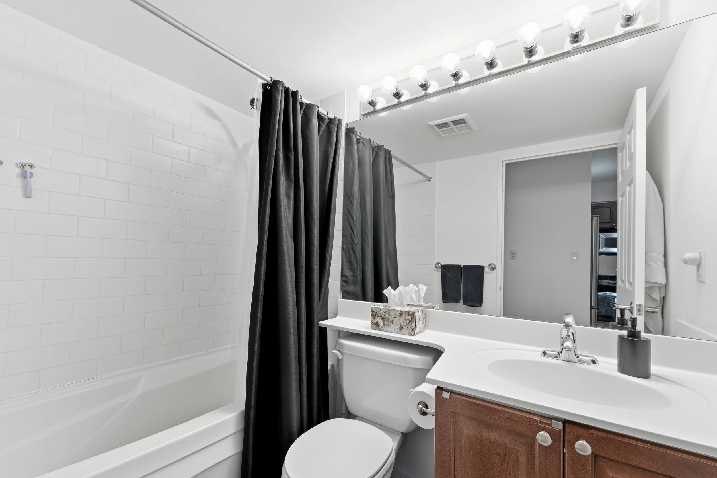 19-230 King St E-19.jpg