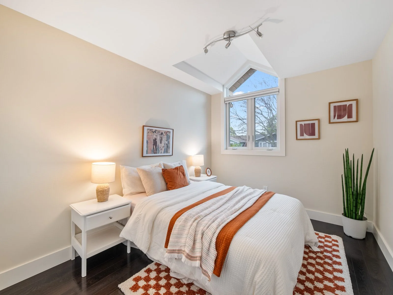 995 Greenwood Ave-32.jpg