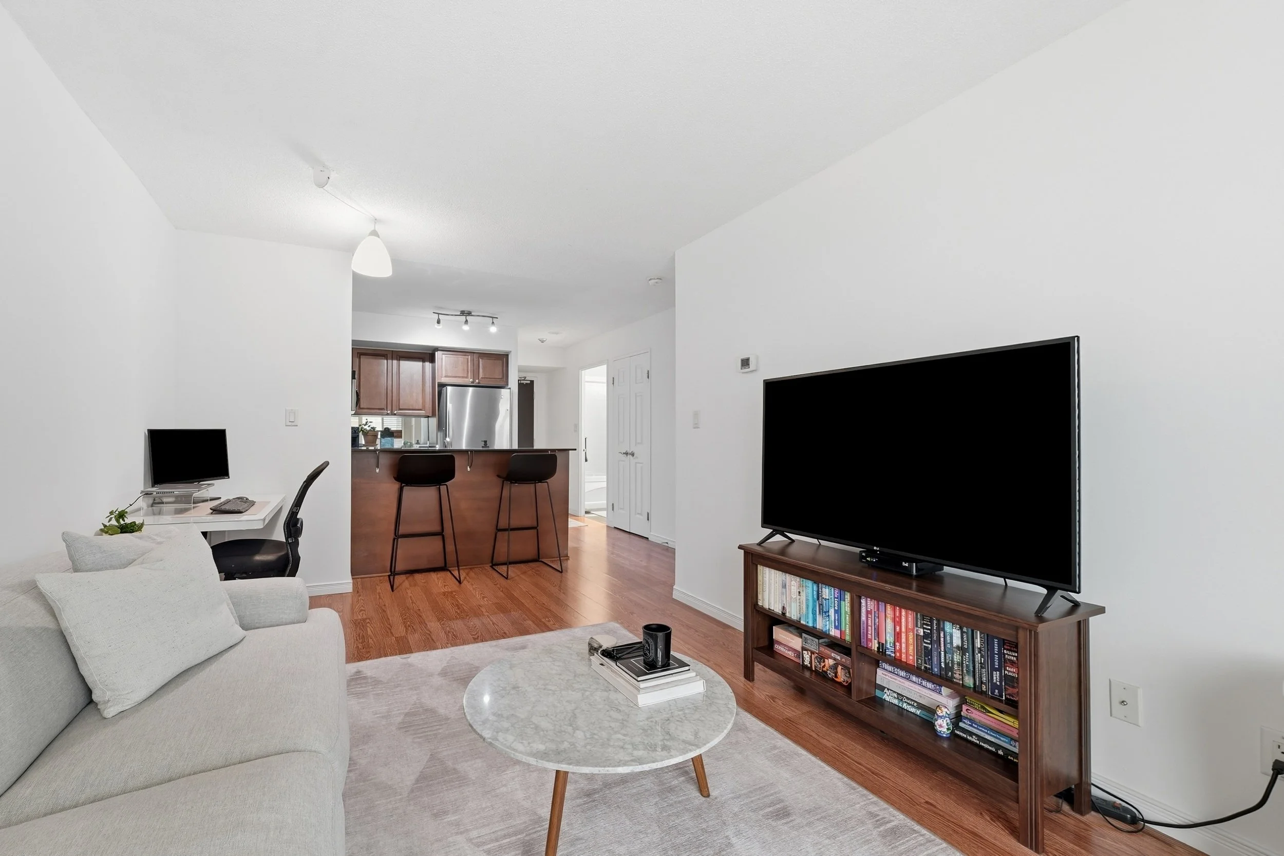08-230 King St E-8.jpg