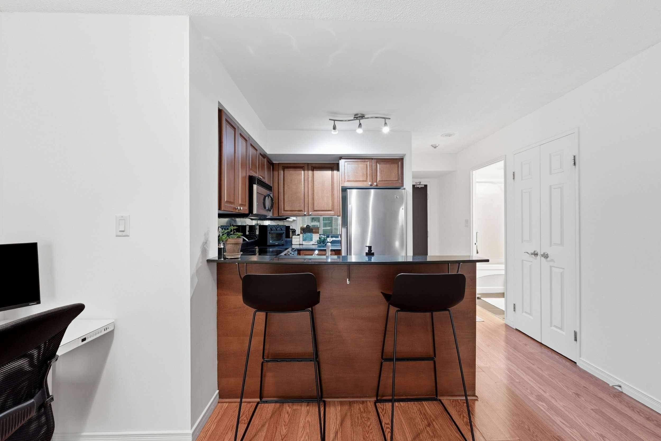 14-230 King St E-14.jpg