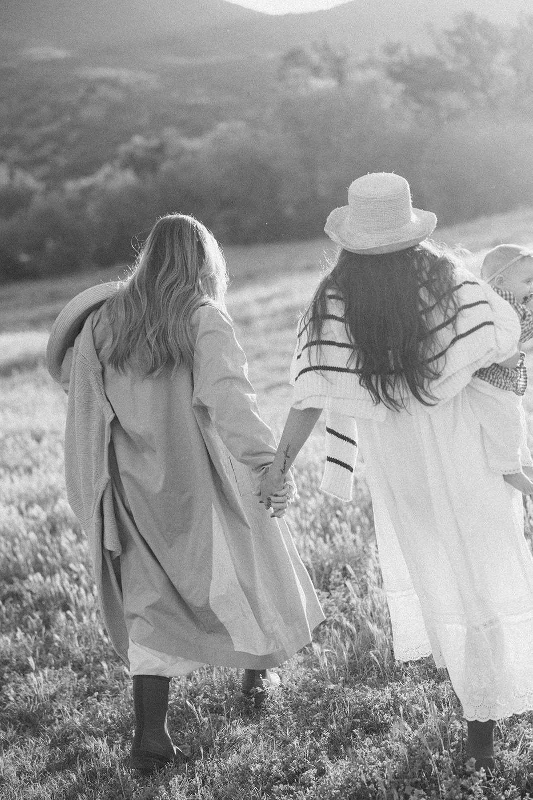 LA-family-photographer-motherhood-bestie-inspo-Kelsey-DiPrima-Mecah-Wirt-film-photographer-Los-Angeles-By-The-Delacastros-12.jpg