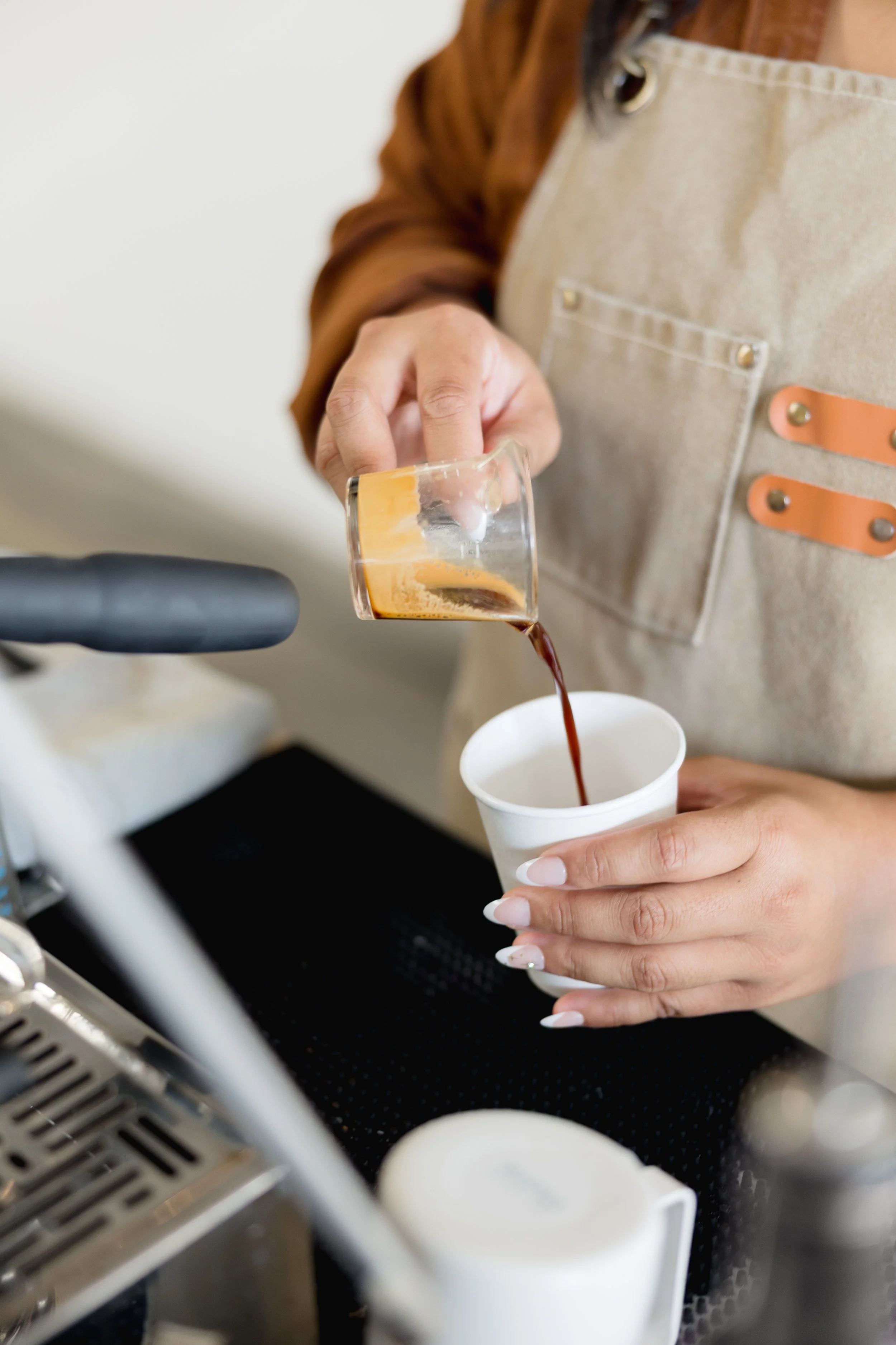 coffee cart catering los angeles and orange county espresso pour