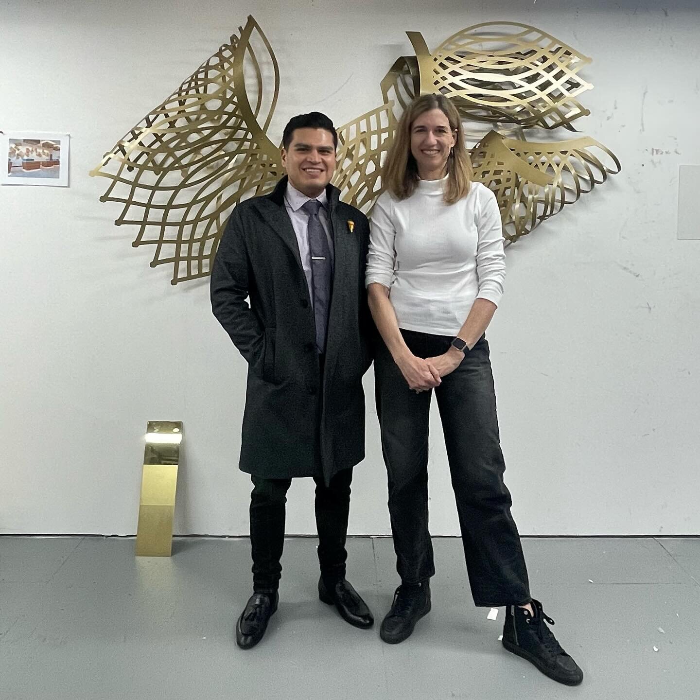 Thanks @rodyn.lopez Executive Director and Artist Circle members from @craftcontemporary for spending time in my studio today discussing my artistic practice. It was such a pleasure!
#craftmuseum #studiotour #altadenaartiststudio  #margaretrossgriffi