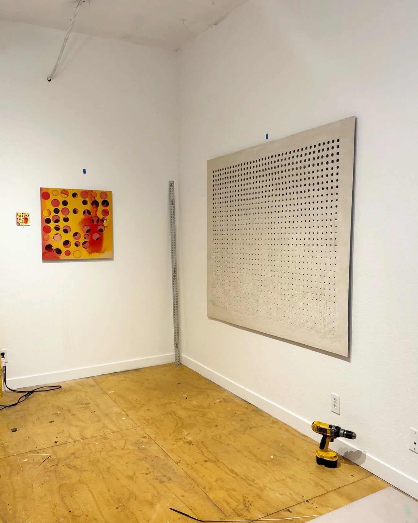 Studio corner. @blueroof.art @cmaygallery #margaretrossgriffith #wallworks