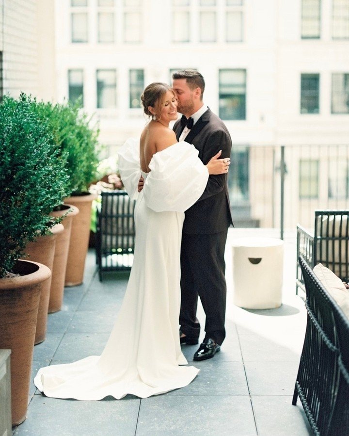 It's the sleeves for us...

Planning &amp; Design: @detroitcultivated⁠
Venue: @shinolahotel⁠
Floral: @bloomfloraldesign⁠
Photographer: @seancookweddings⁠
Videographers: @ewbankfilms @morninglightfilmco⁠
Styling: @birchaffair⁠
Entertainment: @elanarti