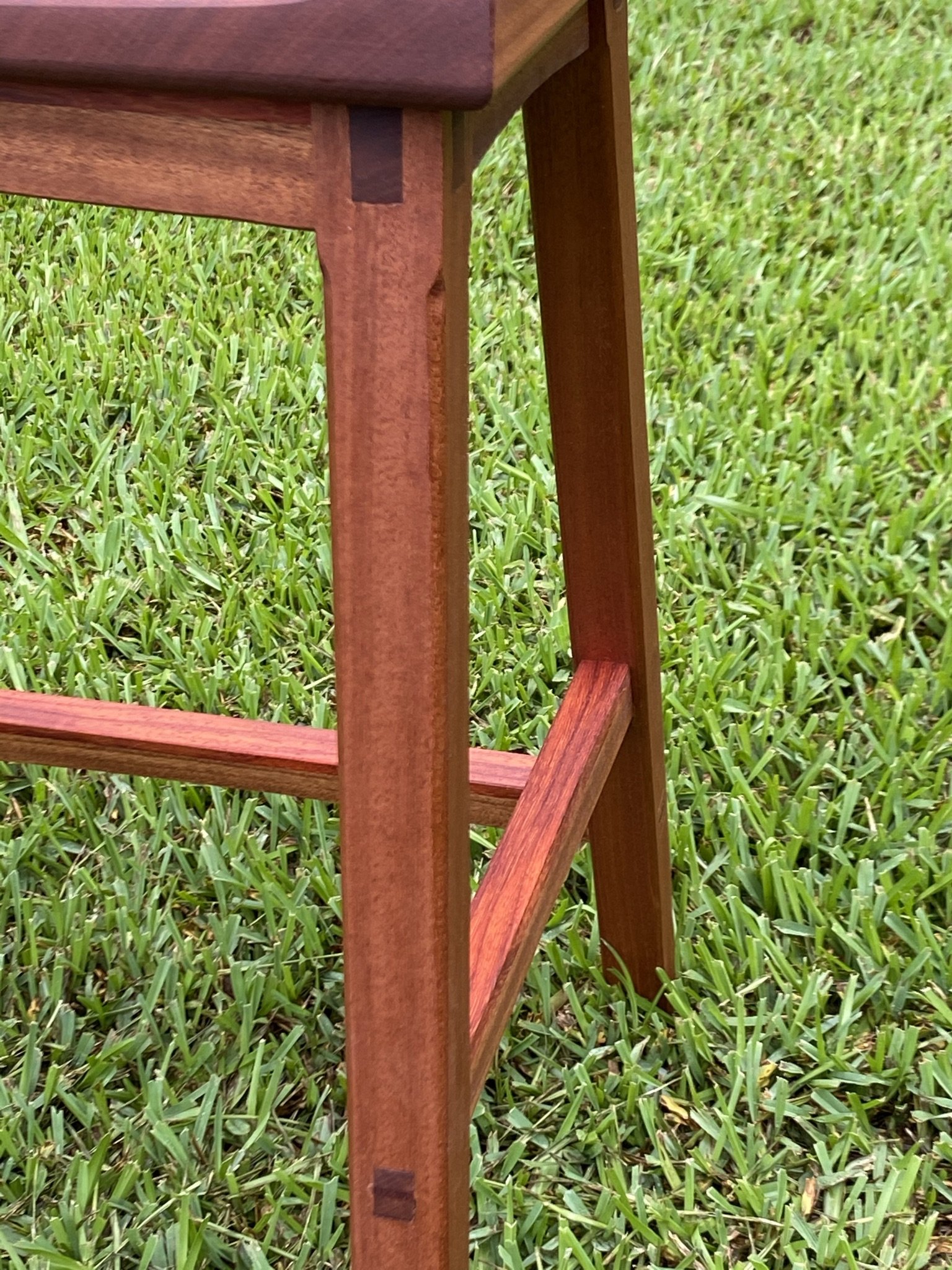 Sapelle bar stool