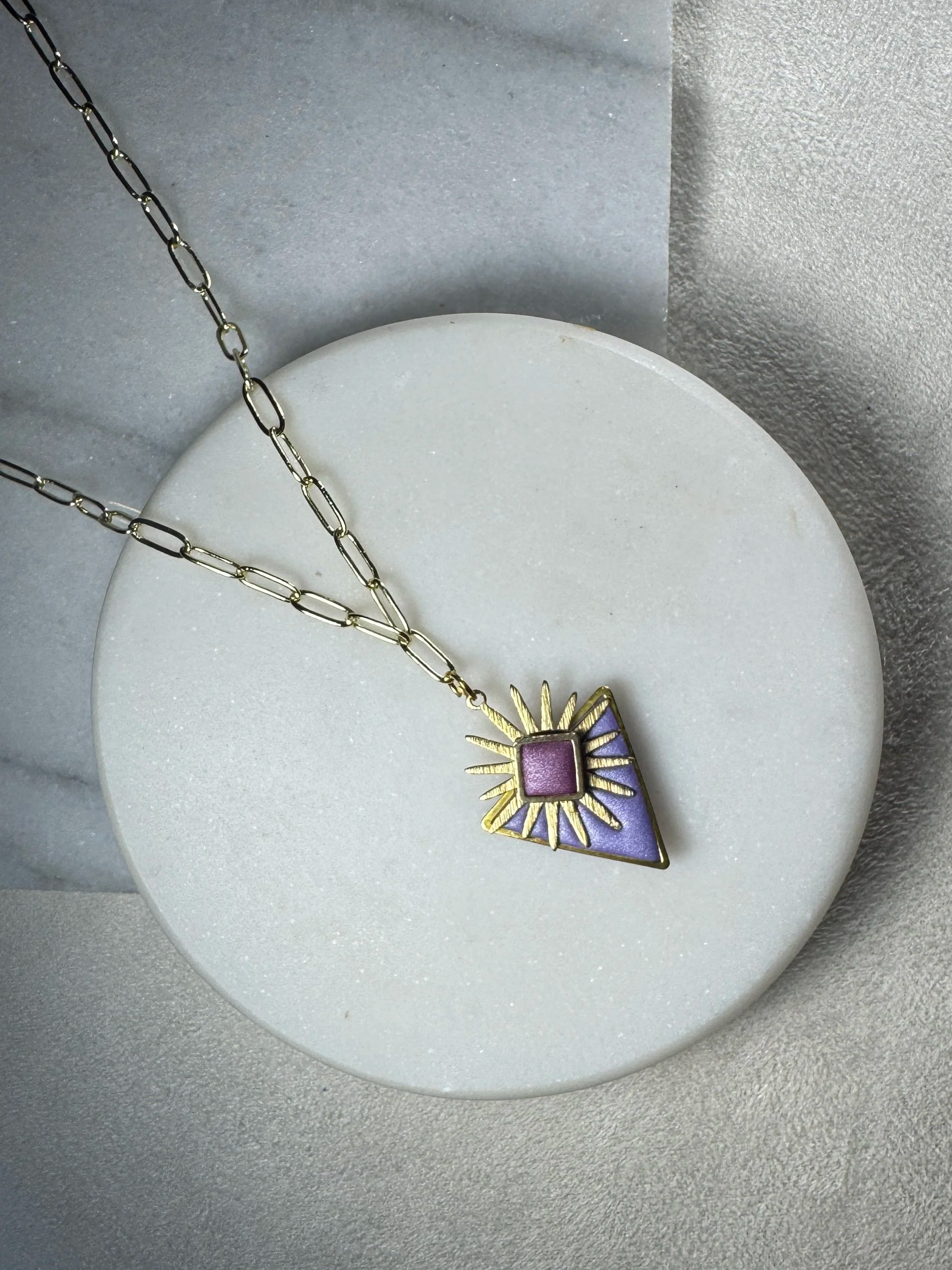 The Daffodil Necklace