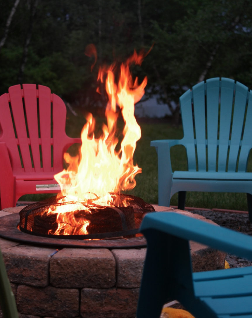 Blaska Landscaping designs and builds one of a kind fire pits and water features that bring tranquility to outdoor spaces for our local Spokane, Washington clients 