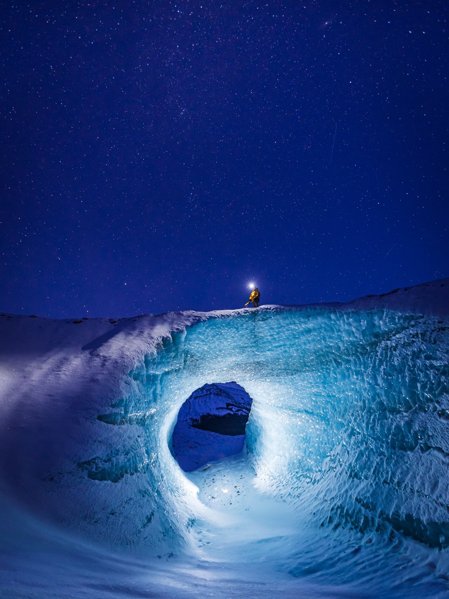 &ldquo;Ai is gonna take your job&rdquo; ya I&rsquo;d like to see Ai eat glizzies in an ice cave with da boys. 
#glacier #astrobro