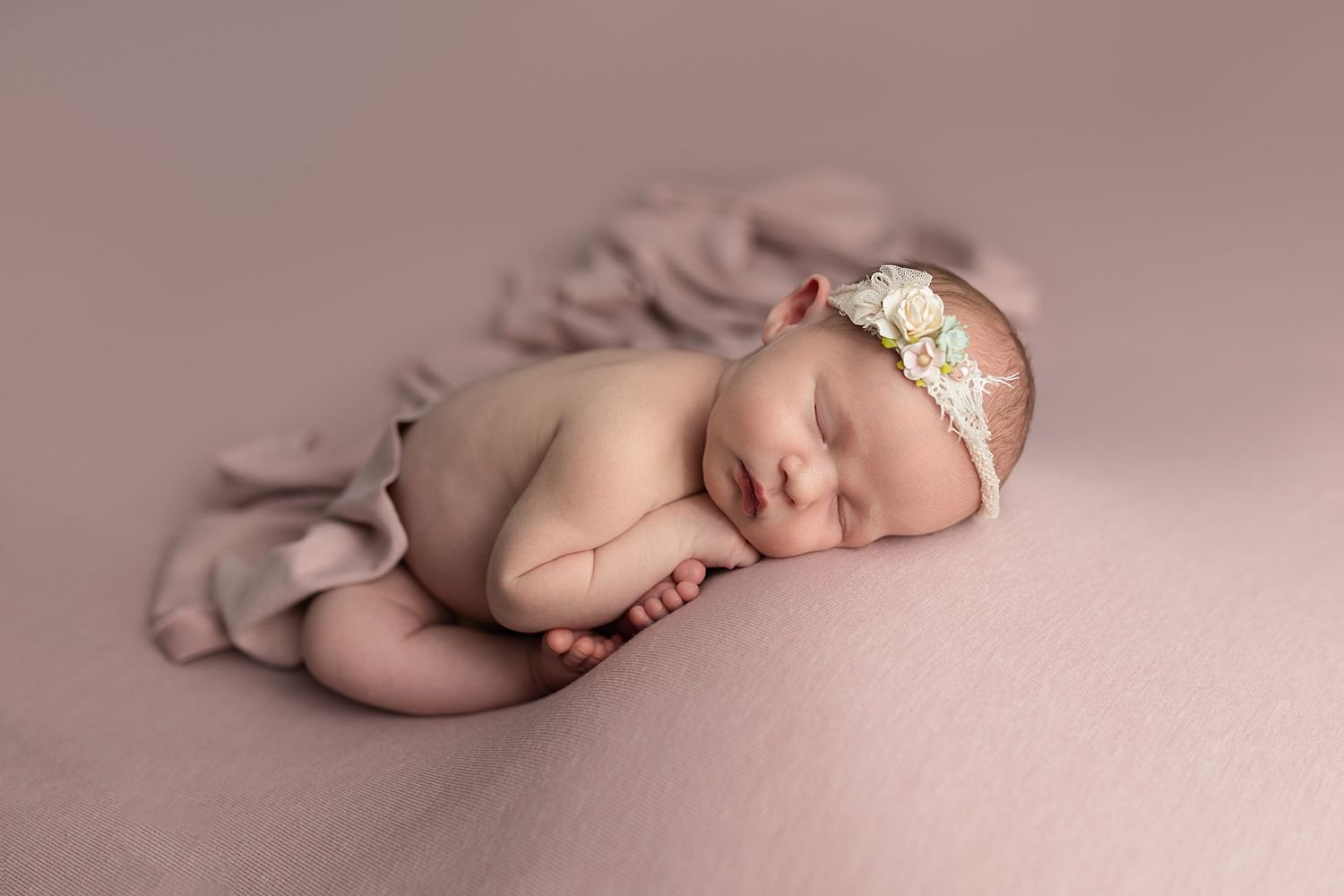 FishersNewbornPhotographer_0252.jpg