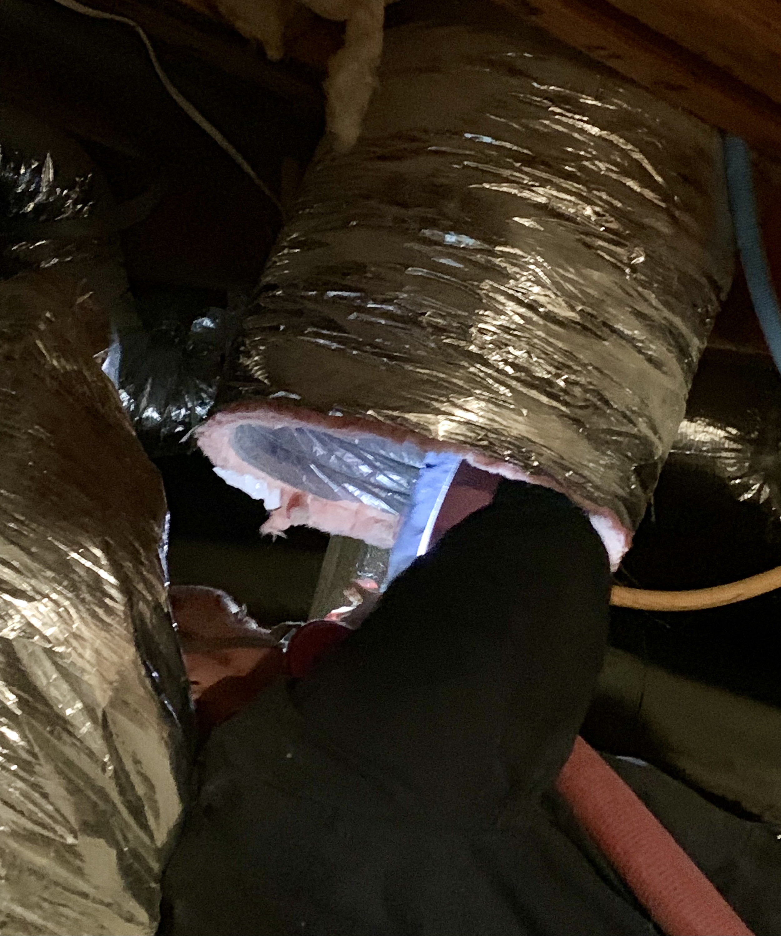 Air duct cleaning by technition