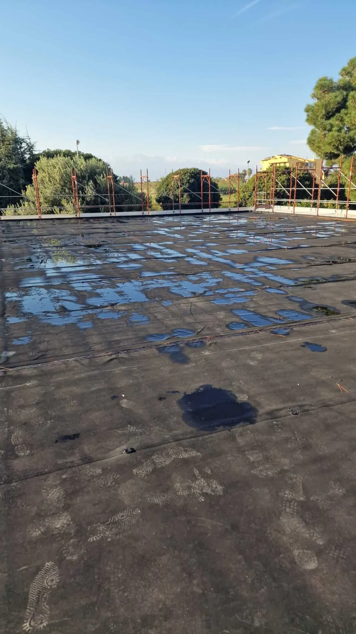 Impermeabilizzazione in EPDM Hidrostan per il tetto piano della scuola dell’ infanzia a Milazzo