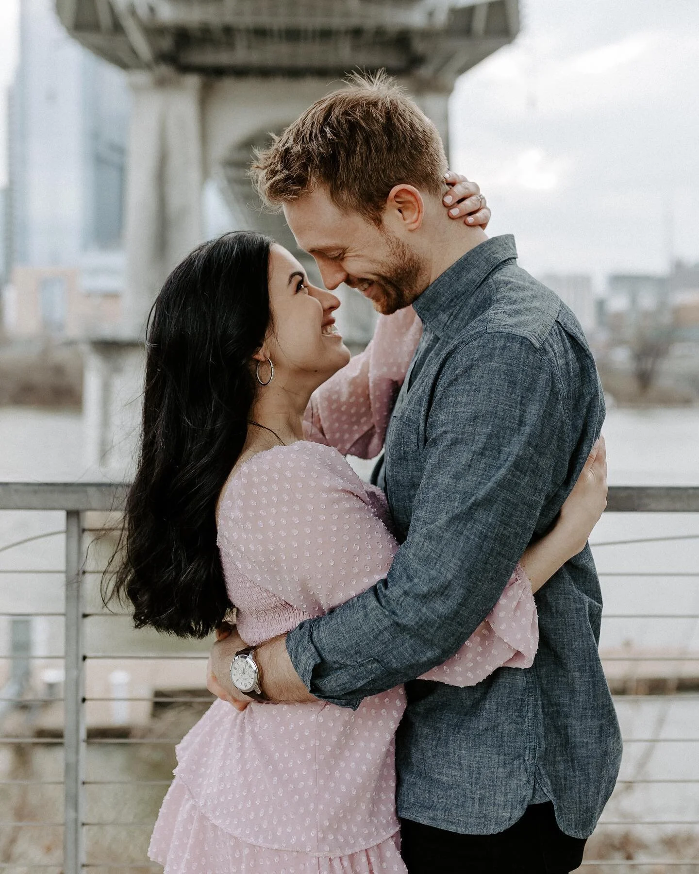 Thank you @madiflo for our beautiful engagement photos🤍 It was one of the coldest and windiest days in March but we all had so much fun! Ready for October💍 

#engagementphotos #engagementpictures #engagementphotoshoot #nashvilleengagement #nashvill