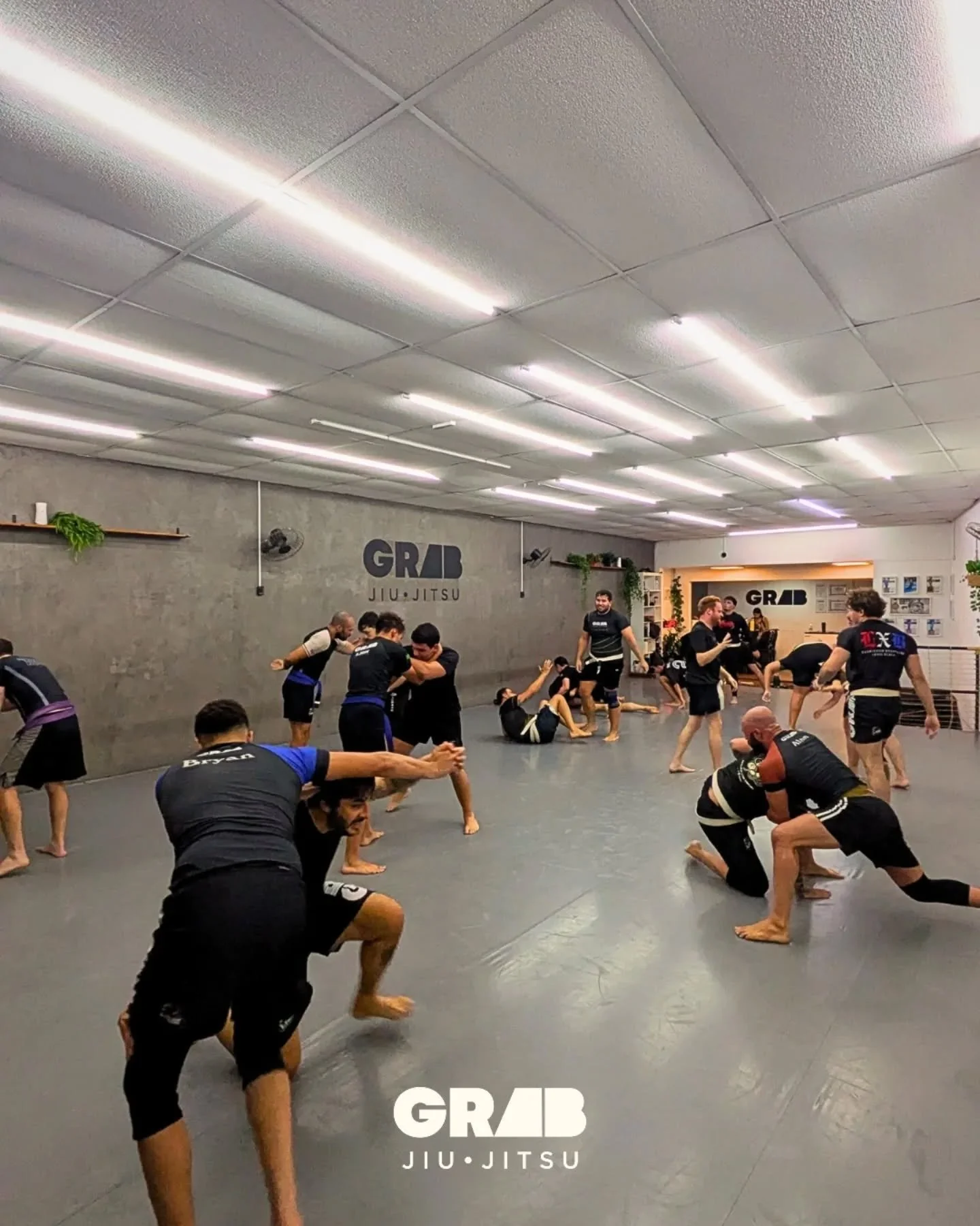 Nosso objetivo &eacute; que cada treino seja o melhor momento do dia dos nossos alunos.

Queremos n&atilde;o s&oacute; levar o melhor conte&uacute;do t&eacute;cnico, mas tamb&eacute;m fazer com que nossos alunos vejam o qu&atilde;o importante eles s&