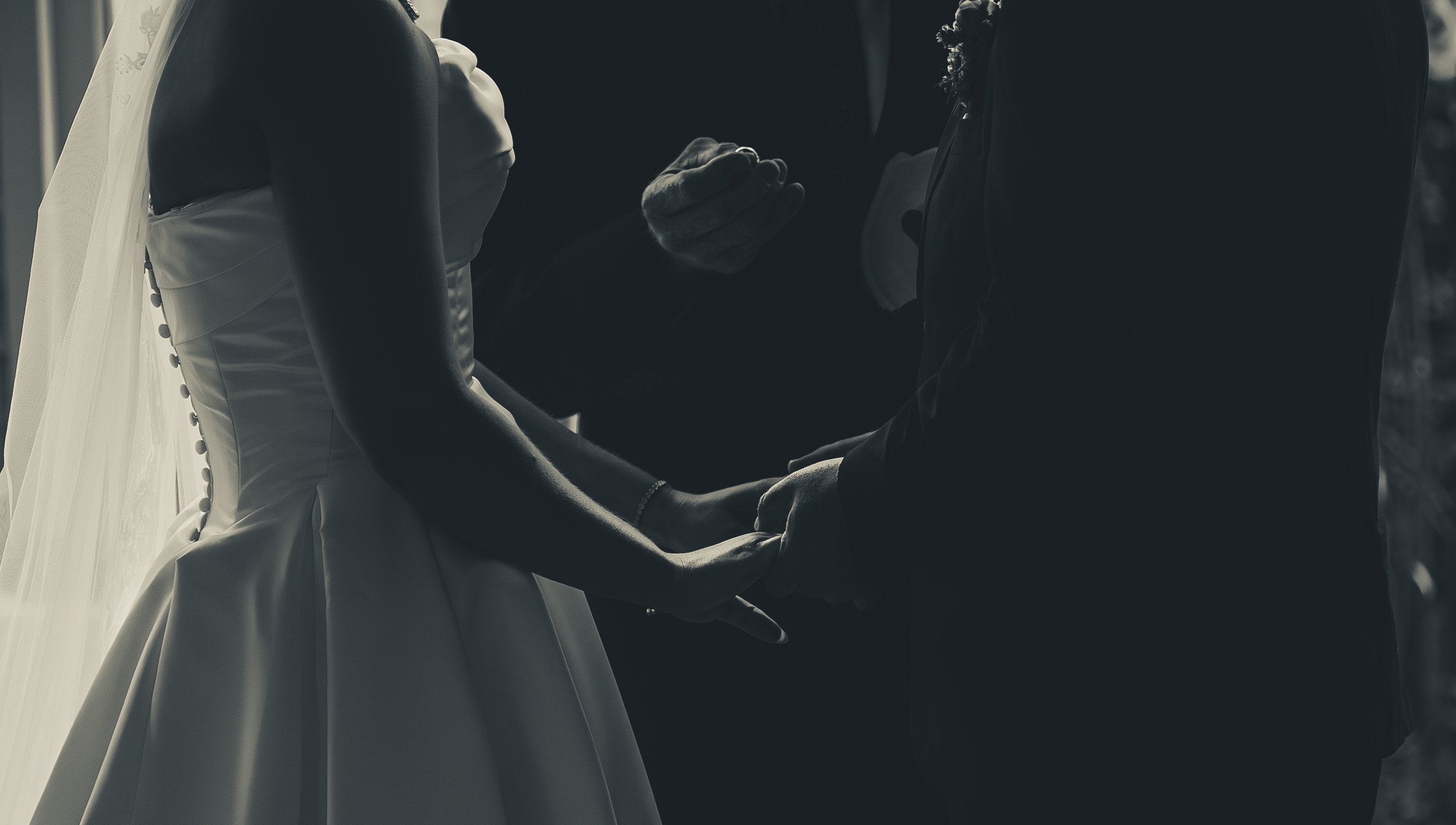 26.04.17 Wedding Edits-125.jpg