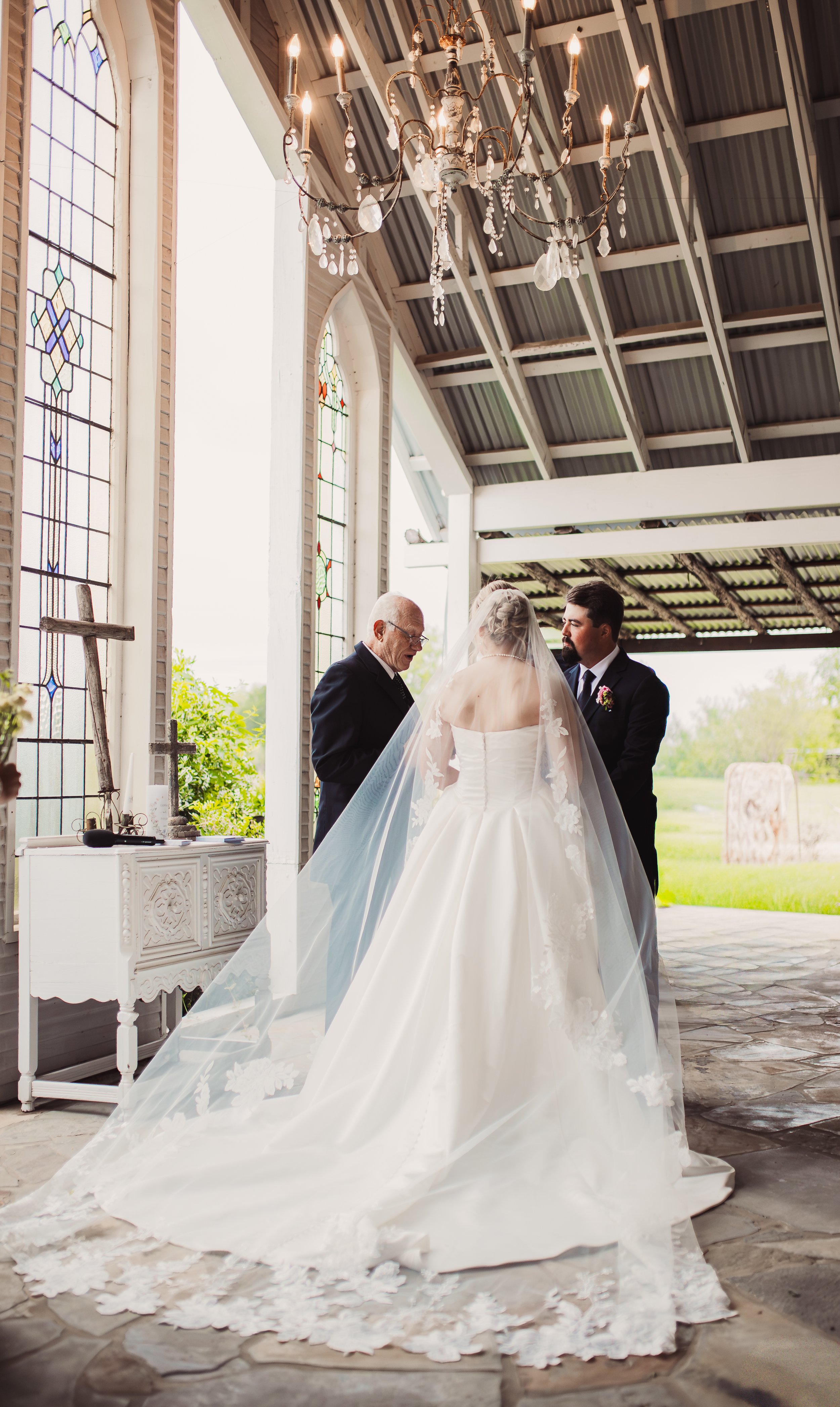 26.04.17 Wedding Edits-116.jpg