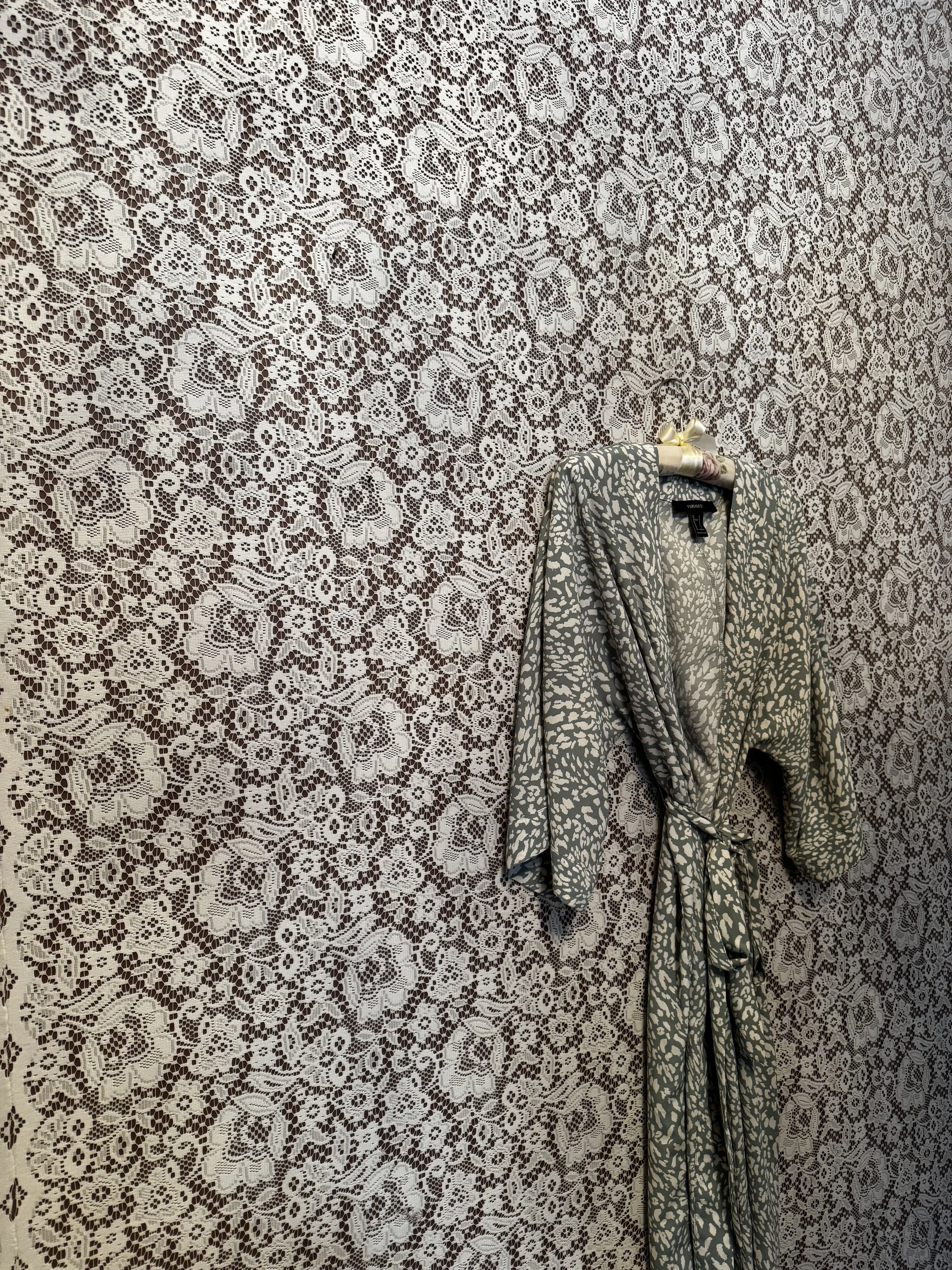 Forever 21 Mint & White Print Kimono - Tie Belt - Size Small