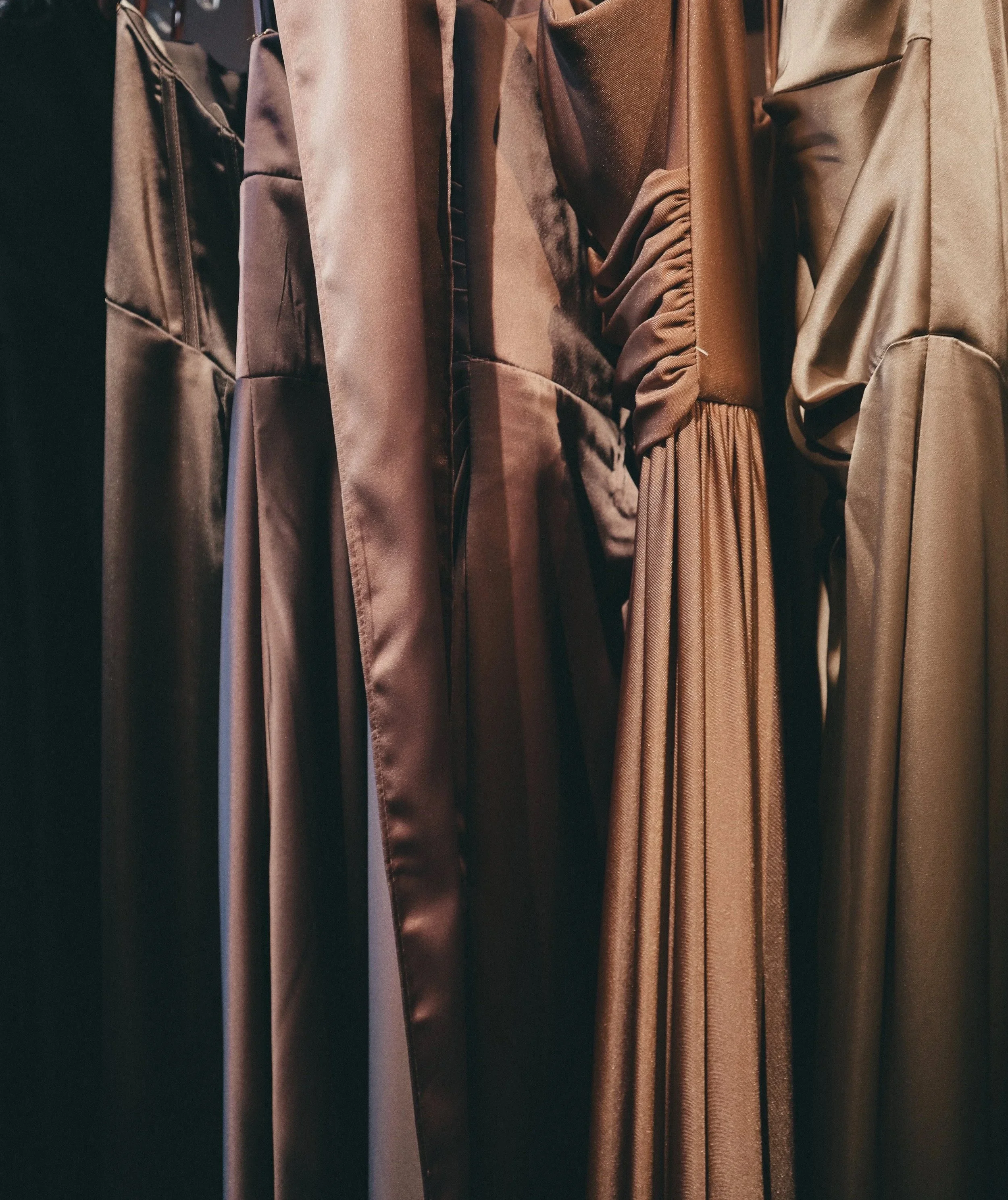 Champagne and neutral bridesmaids color story