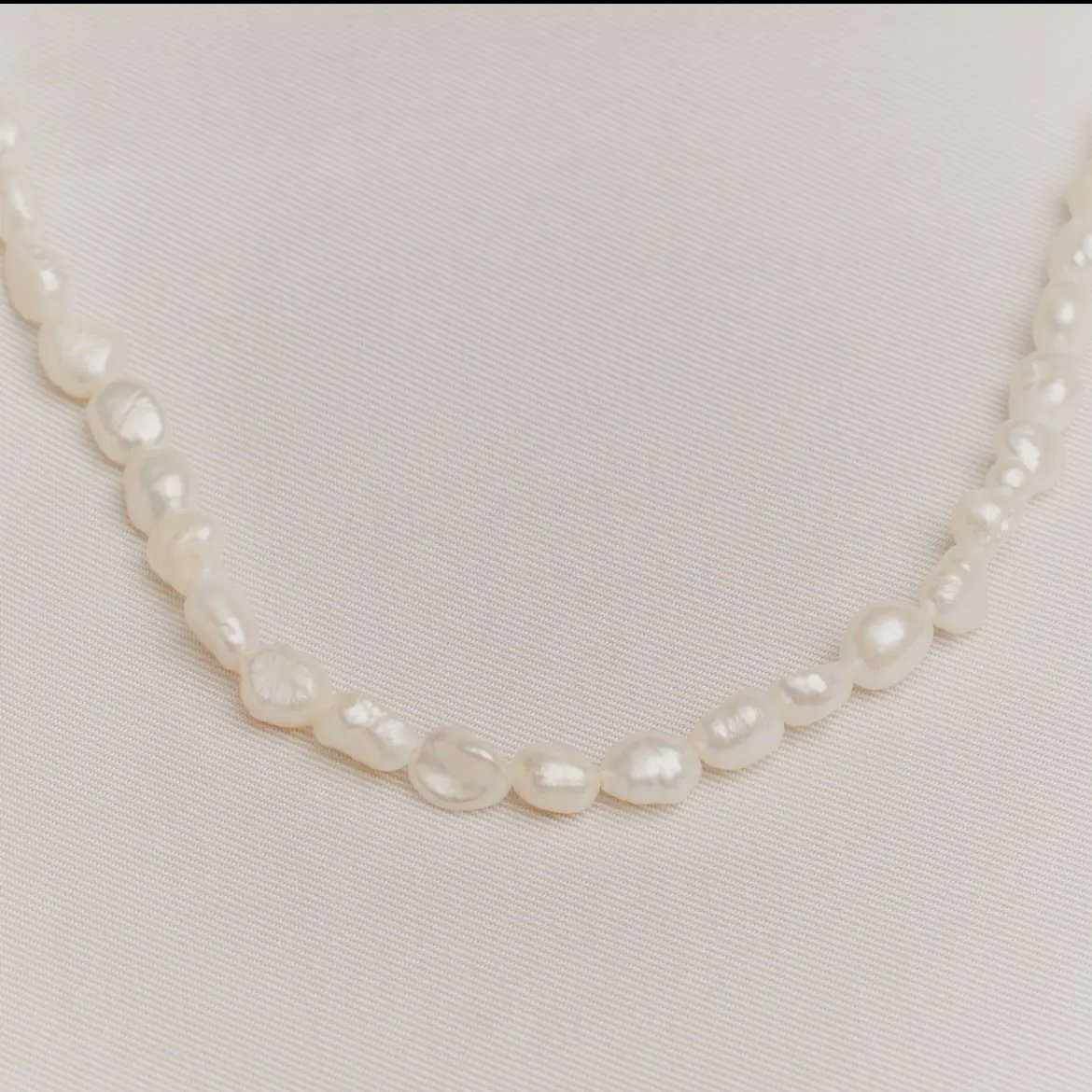 Estée Choker