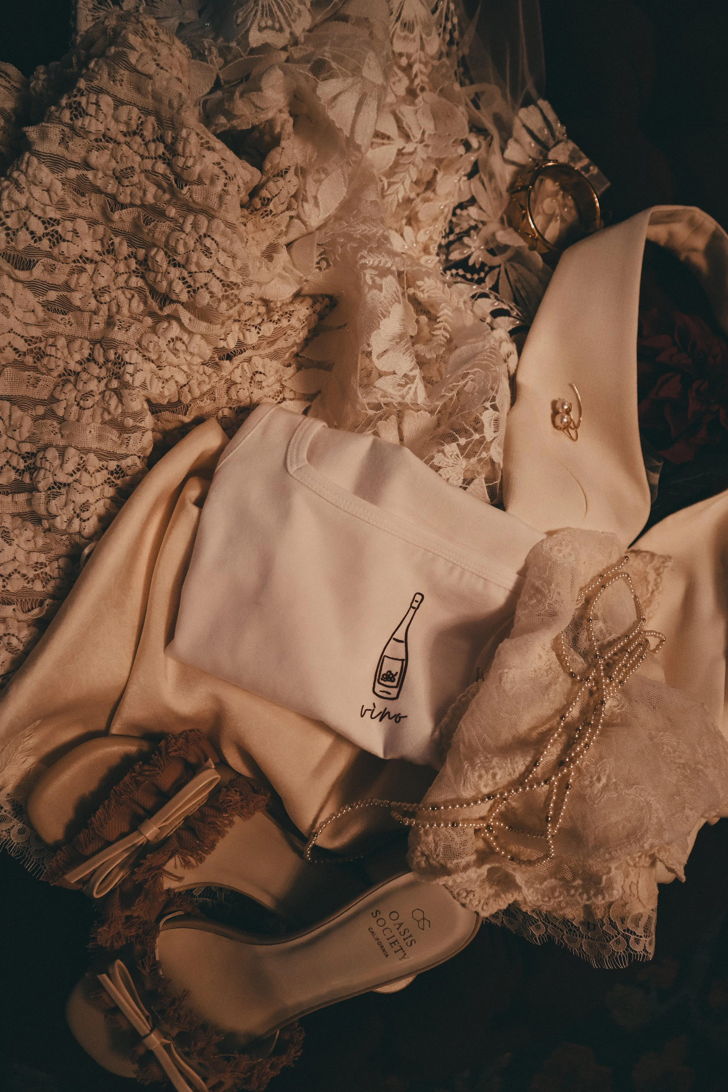 Travel fashion stylist