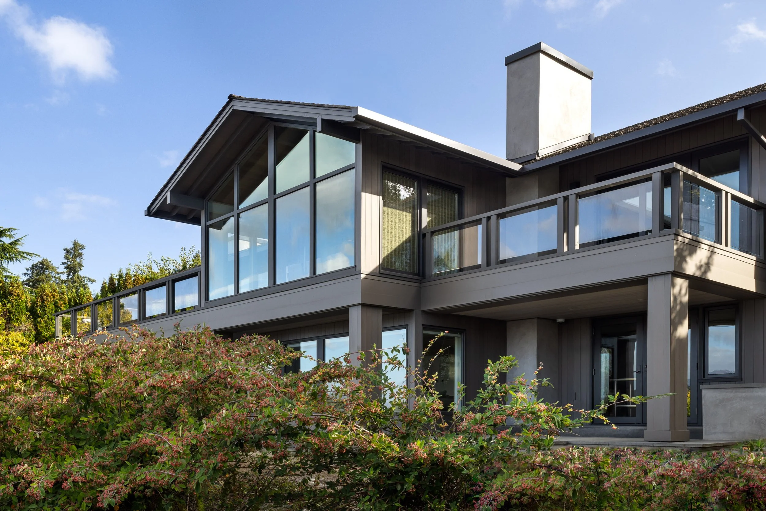 Sophisticated Waterfront Residence