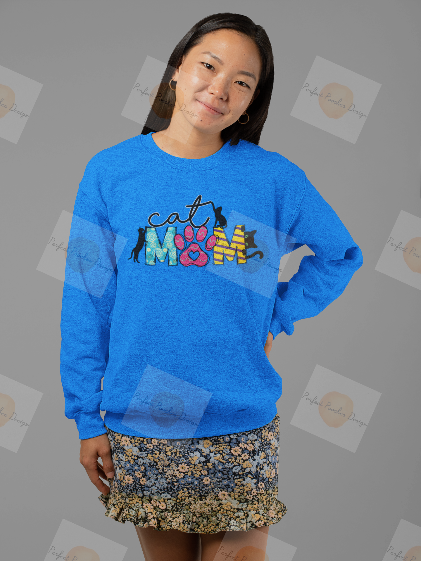 heather-crewneck-sweatshirt-mockup-featuring-a-smiling-woman-at-a-studio-28754.png