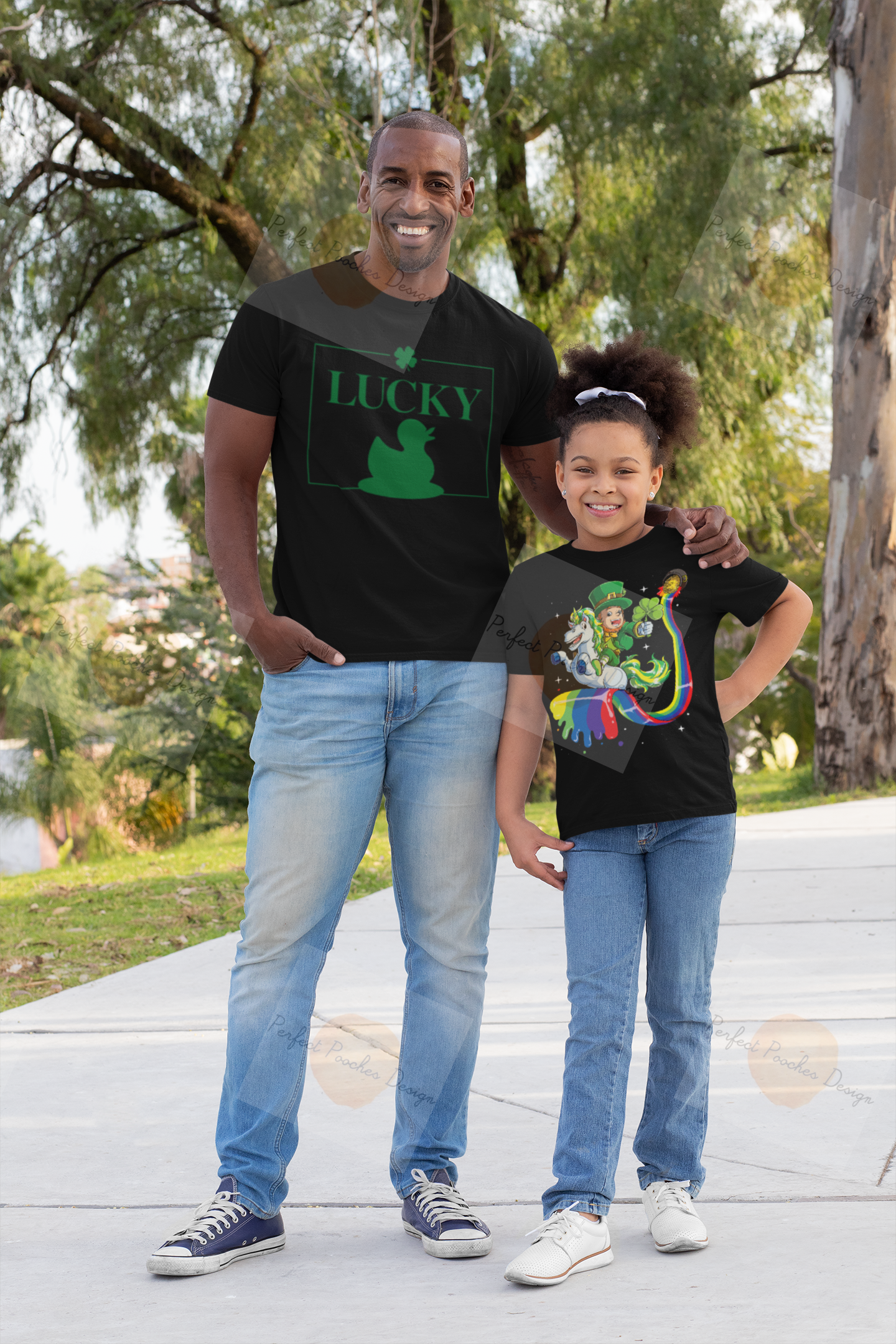 t-shirt-mockup-featuring-a-single-dad-with-his-daughter-31389.png