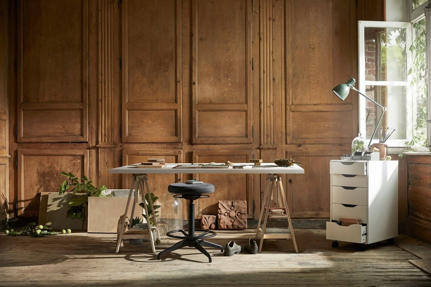 200+ photos for IKEA. 3 different sets showing a broad range of desktop series.

3D combined with photos shot in North of France. 

3D / post : Me
Agent: Harvest Agency
Photographer: Oskar Falck
CD: Martin Nordin
Set: Wilda Winclair
.
.
#c4d #cinema4