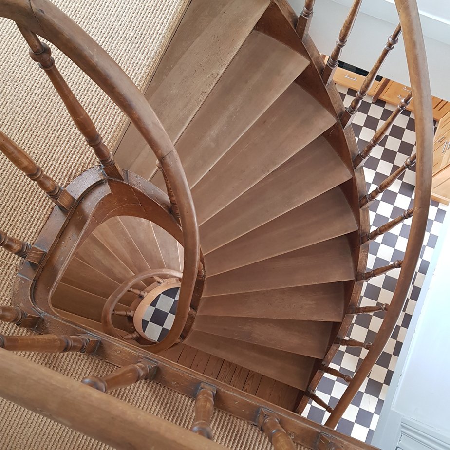 r escalier.jpg