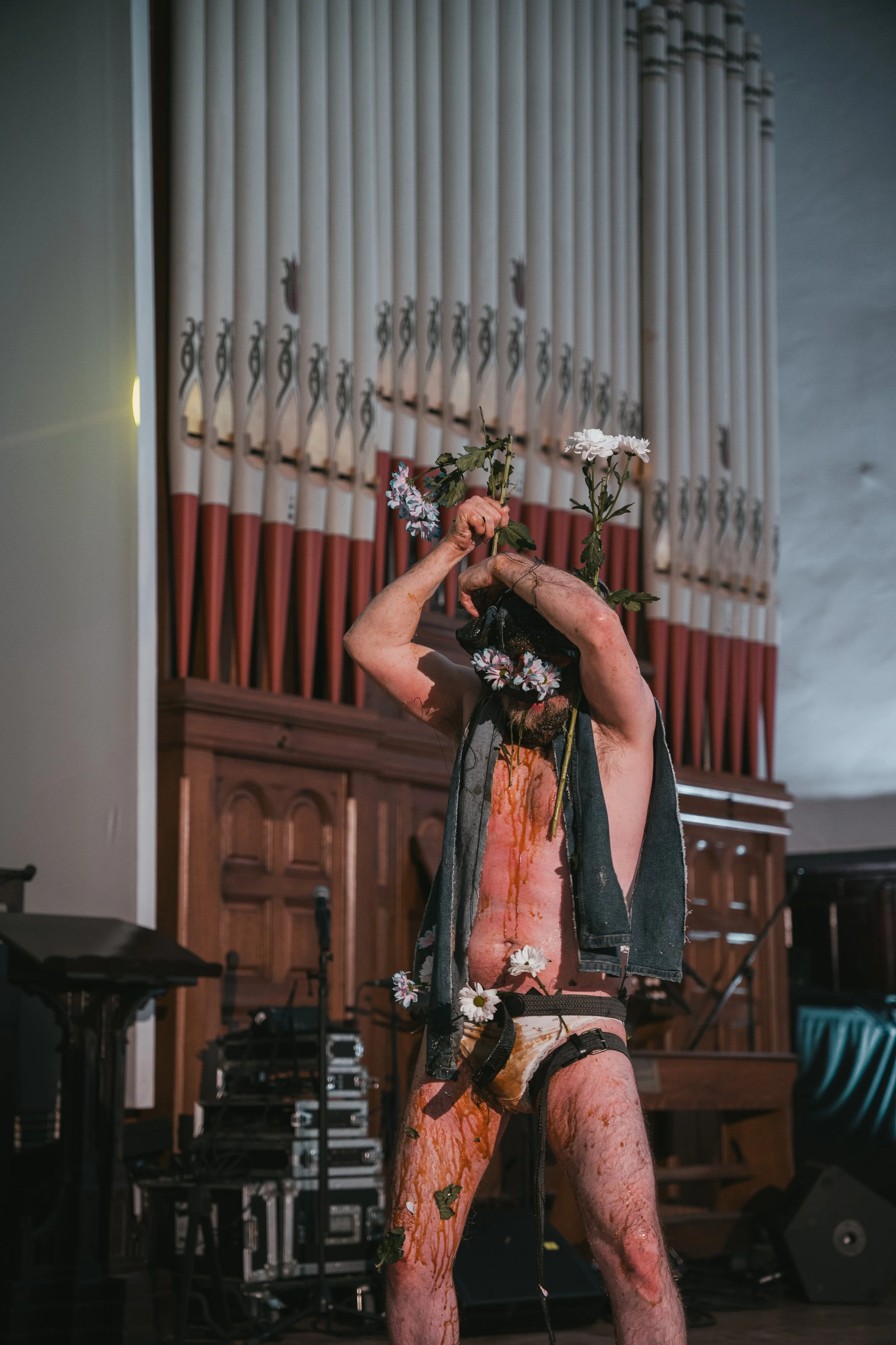 Rocky Meaney. "The Divinity Bells & the Archaic Artefact" Photo by Anna Maskava