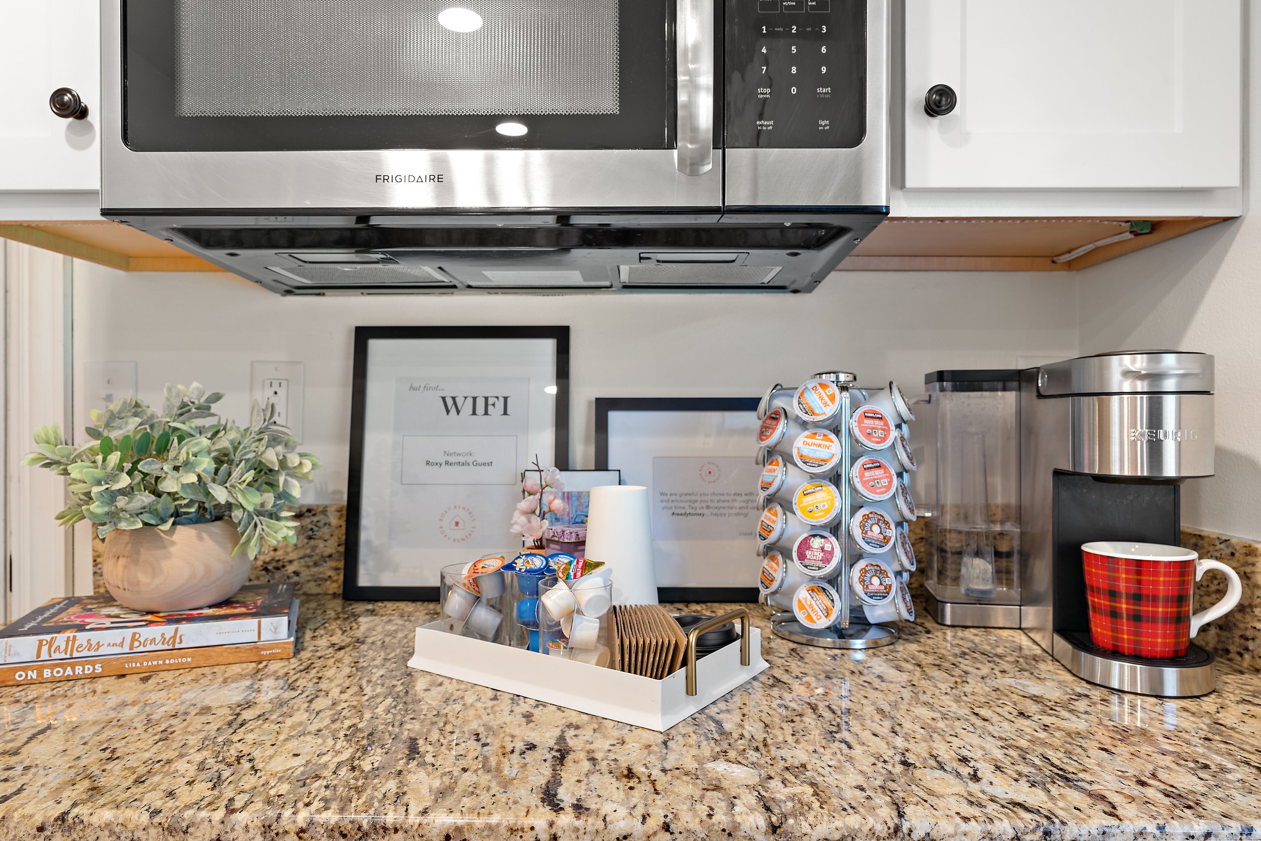 ✈️🚗 Getting to Roxy: The Smart (and Stylish) Way to Travel